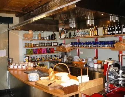 Lounge or bar, Lounge/Bar in Chez Gilles hôtel resto bar SA