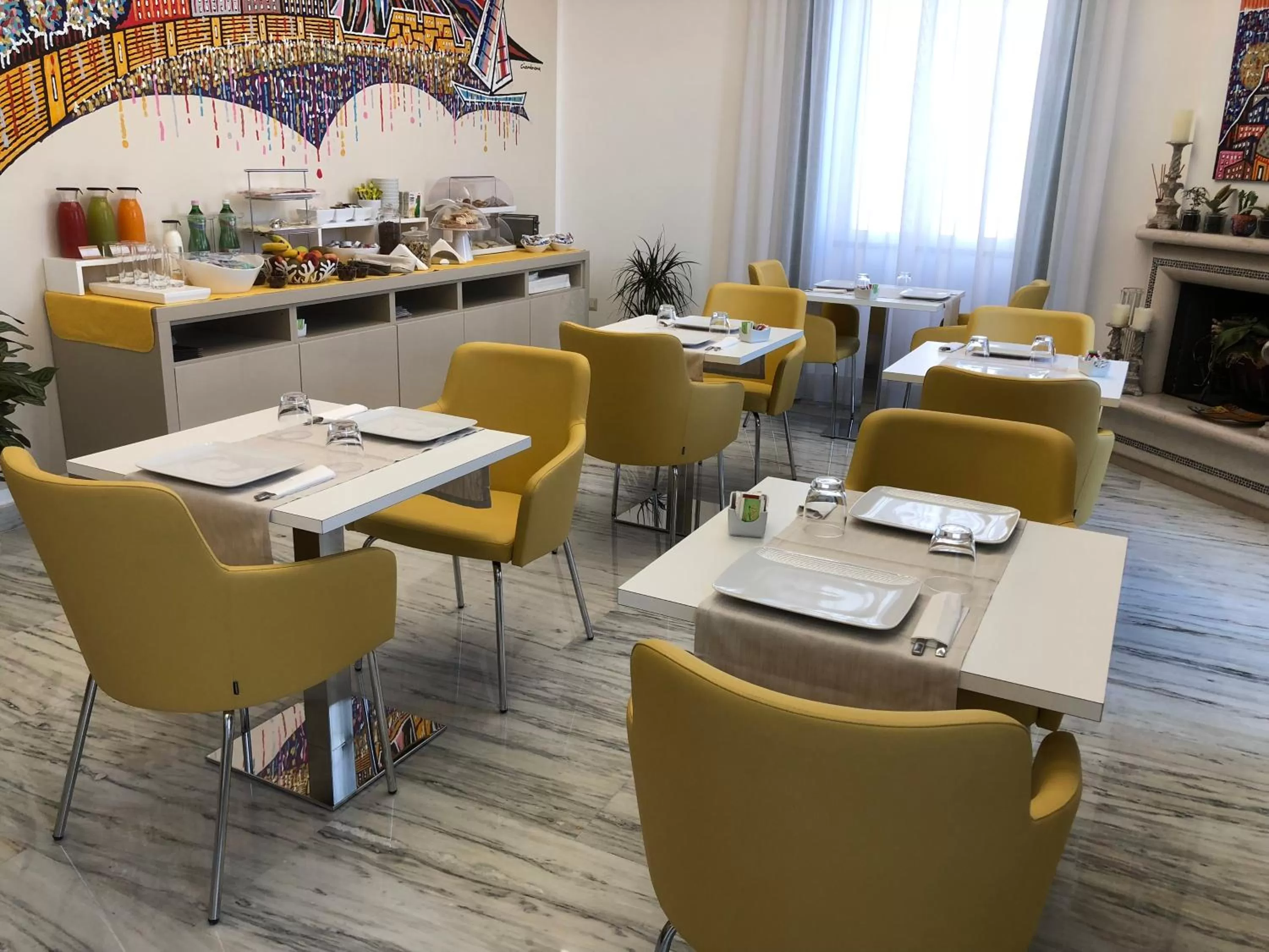 Buffet breakfast in The Five Rooms Napoli