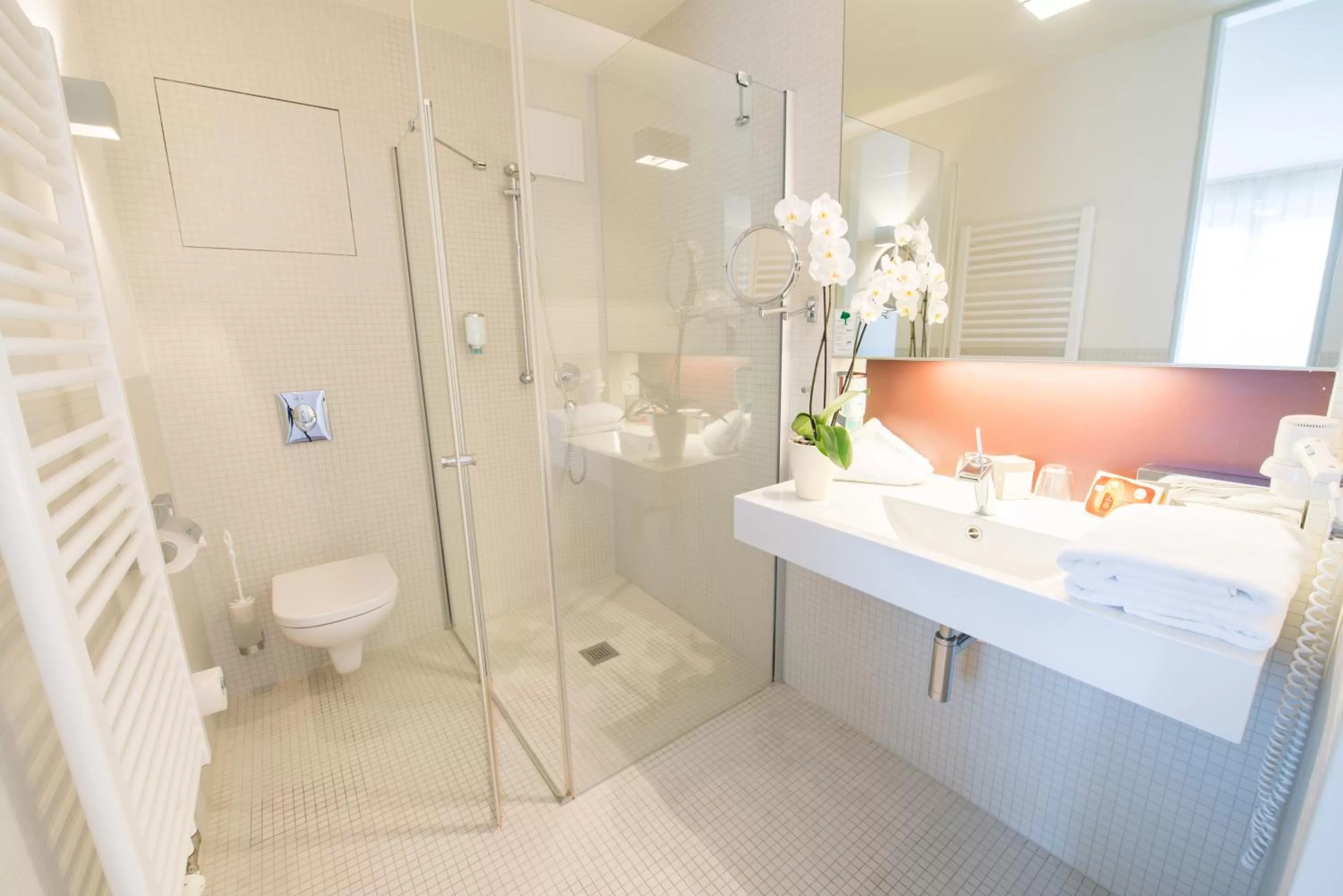 Shower in Nymphe Strandhotel & Apartments