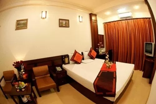 VIP Double Room in Hanoi Street Hotel