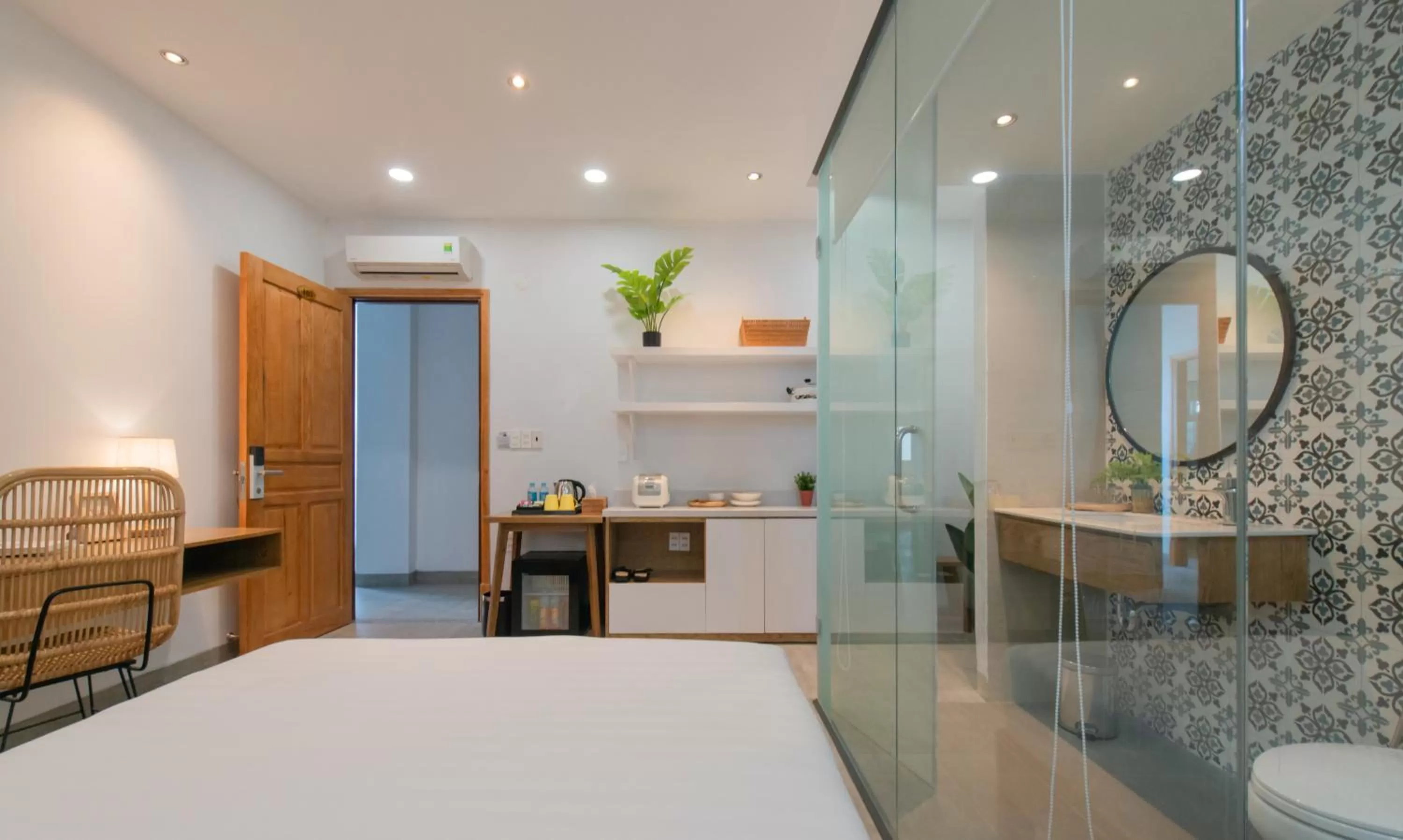 Bathroom, Bed in Shoho Hotel Nha Trang