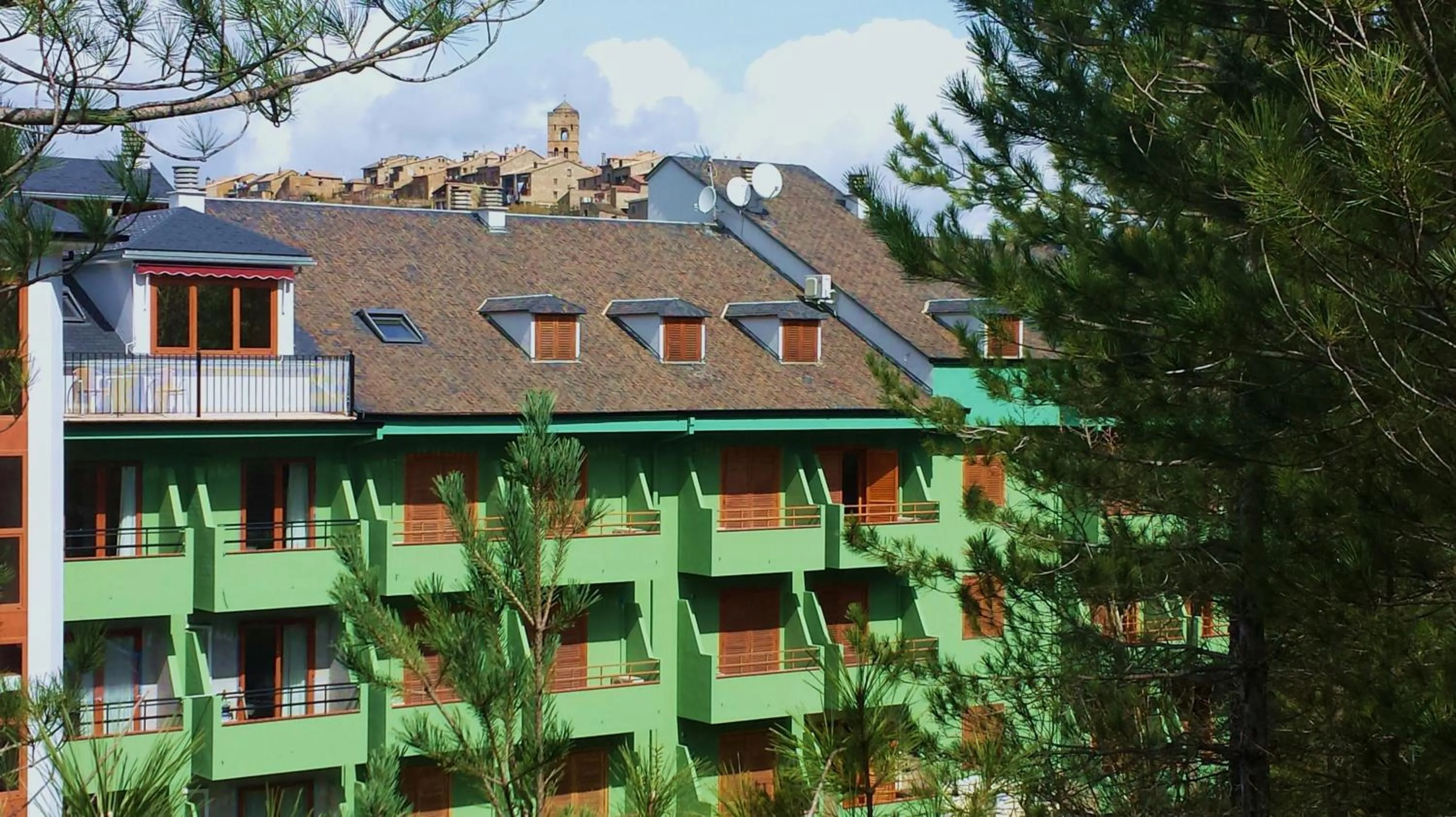 Facade/entrance in Hotel Meson de L’Ainsa