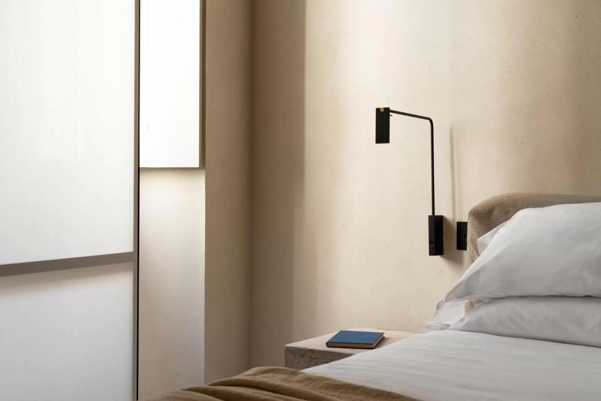 Decorative detail, Bed in Hotel Scenario