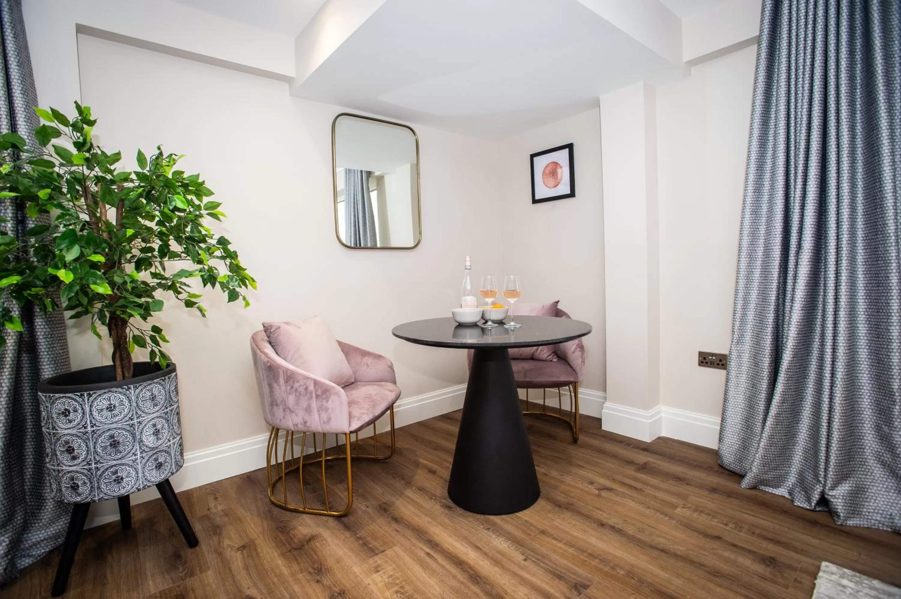 Dining area in The Gresham Aparthotel