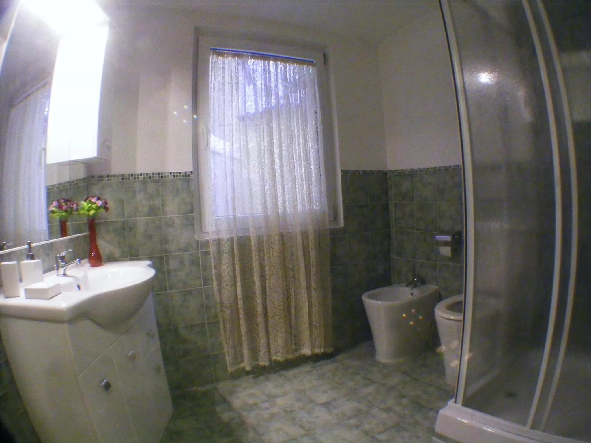 Bathroom in B&B Ventisei Scalini A Trastevere