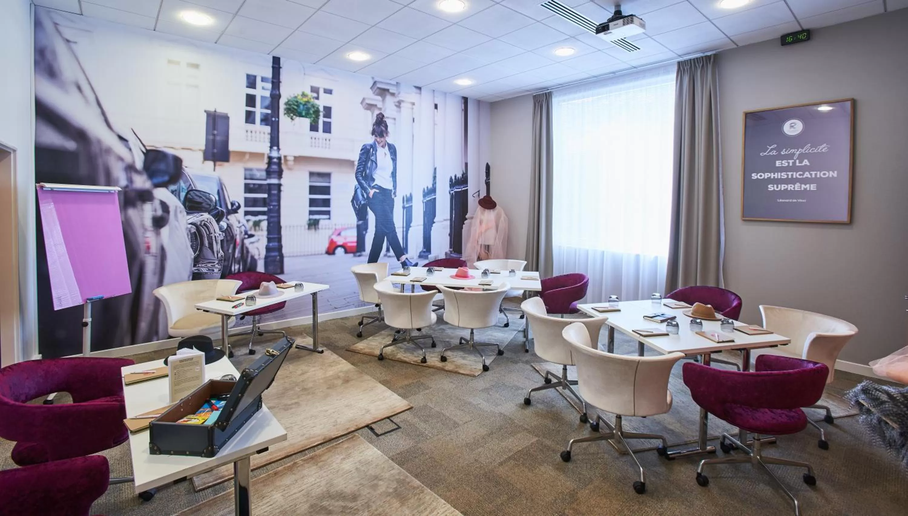 Meeting/conference room in Best Western Plus Paris Saclay