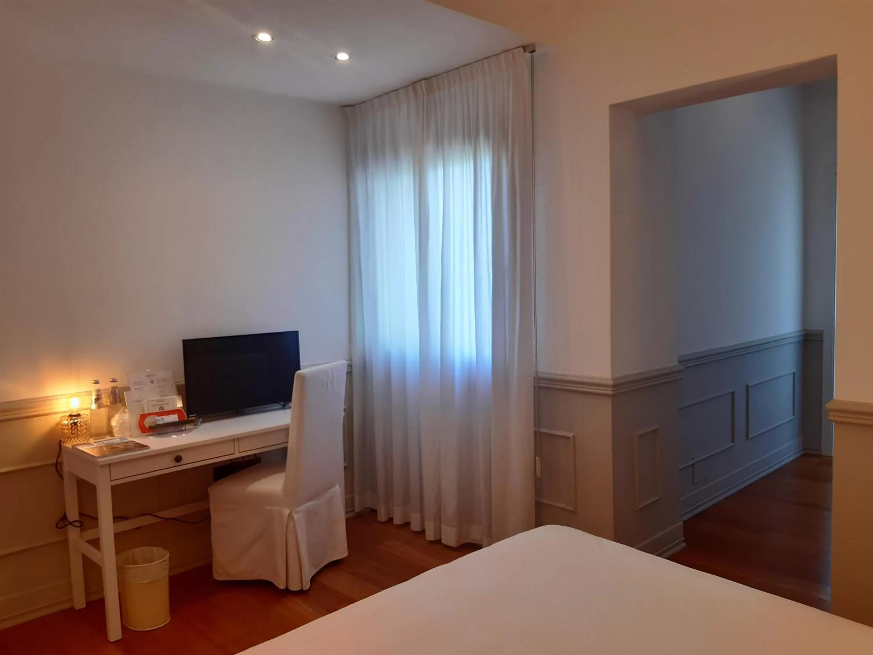 Photo of the whole room, Bed in Hotel Antico Mulino