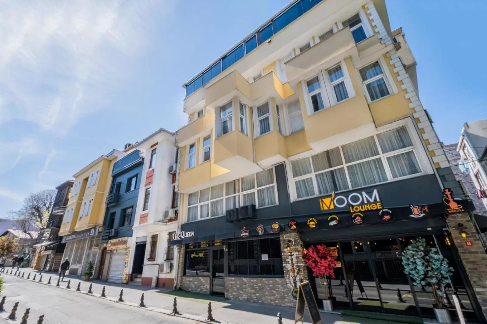 Property building in The Queen Hotel