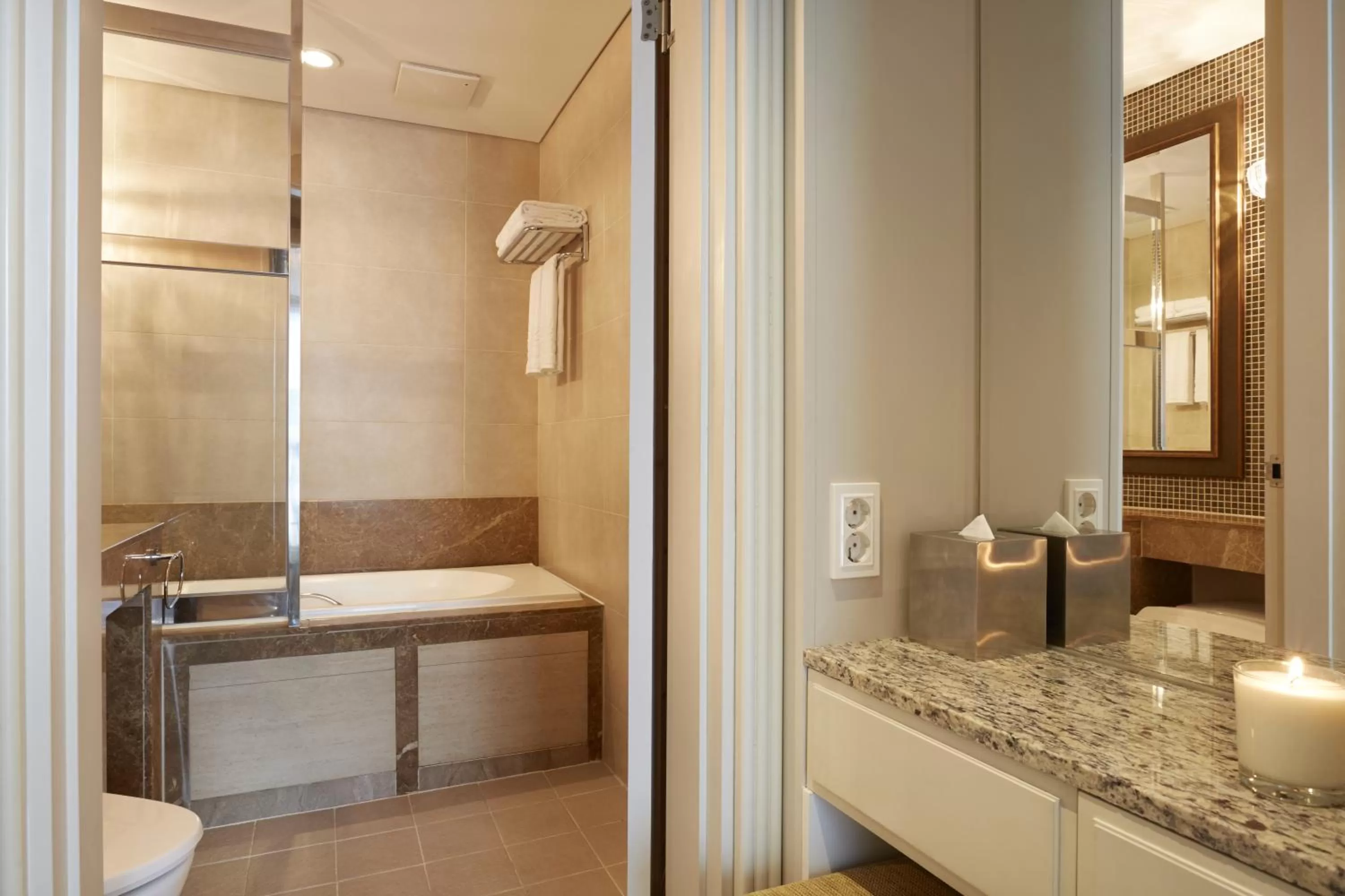 Shower in Haeundae Centum Hotel