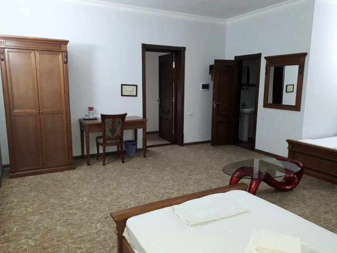 TV and multimedia, Seating Area in Maximum Hotel