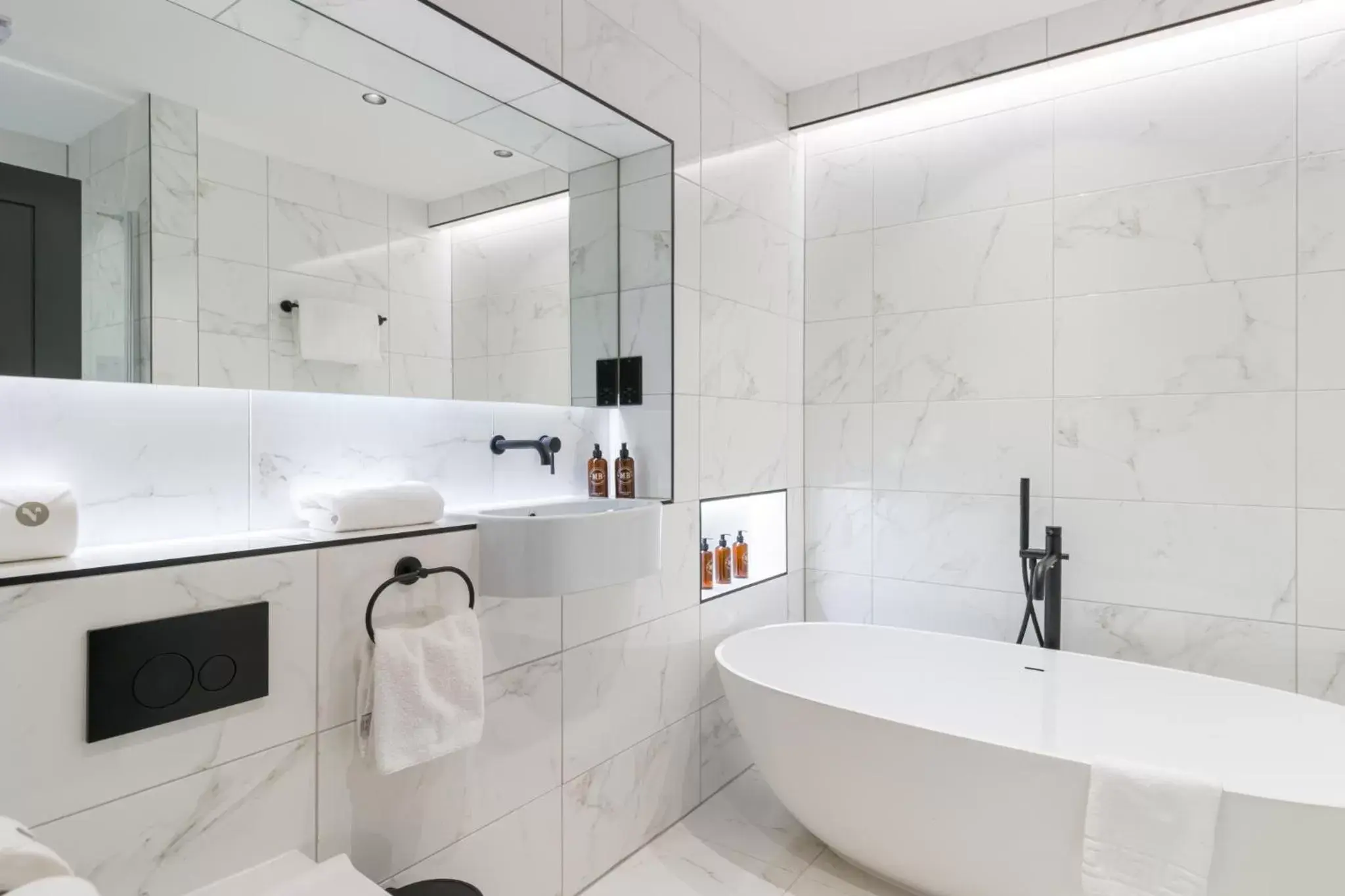 Deluxe King Room with Balcony - Non-Smoking in Velvet Hotel Manchester, WorldHotels Crafted Deluxe King Room with Balcony - Non-Smoking in Velvet Hotel Manchester, WorldHotels Crafted