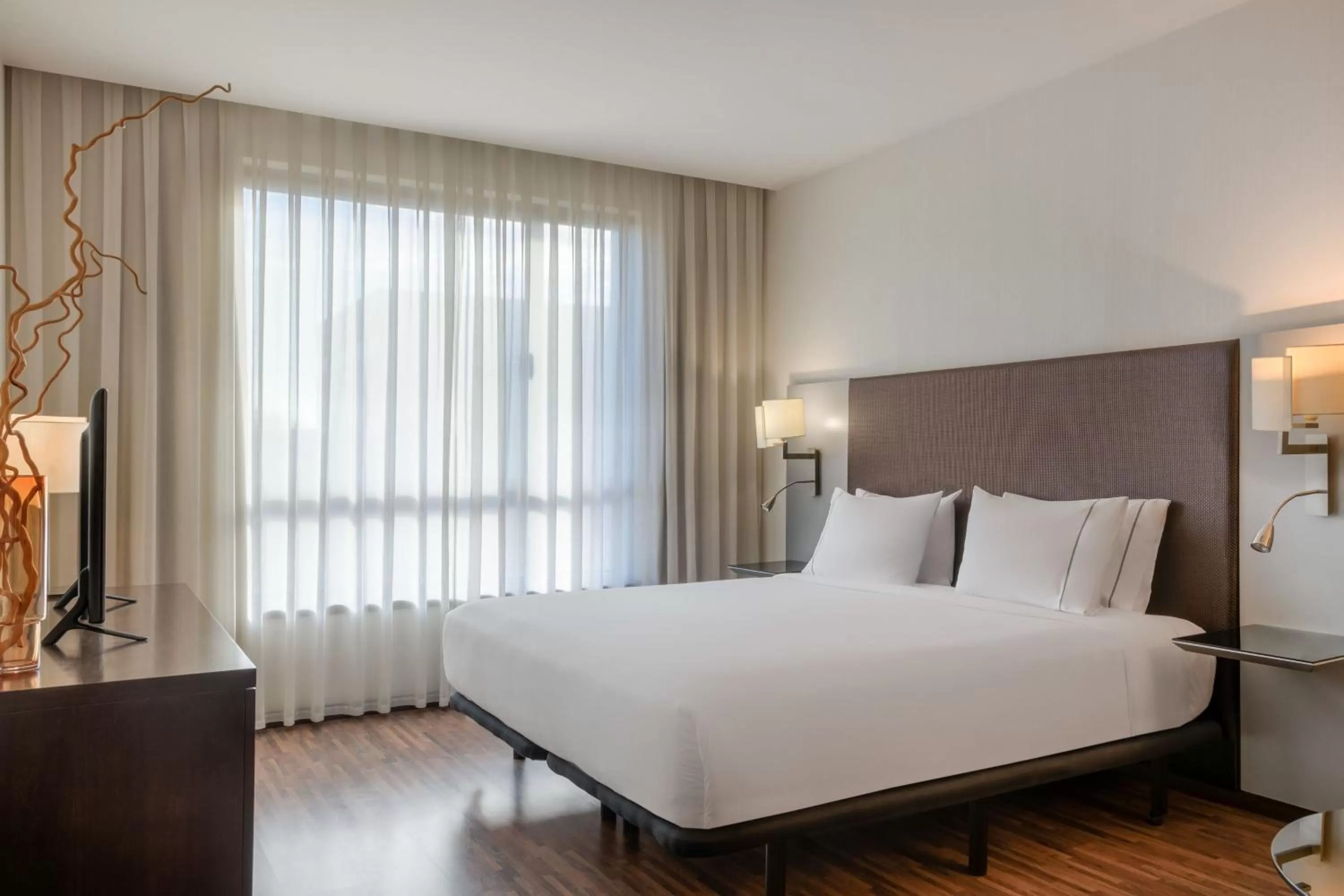 Photo of the whole room, Bed in AC Hotel by Marriott Madrid Airport