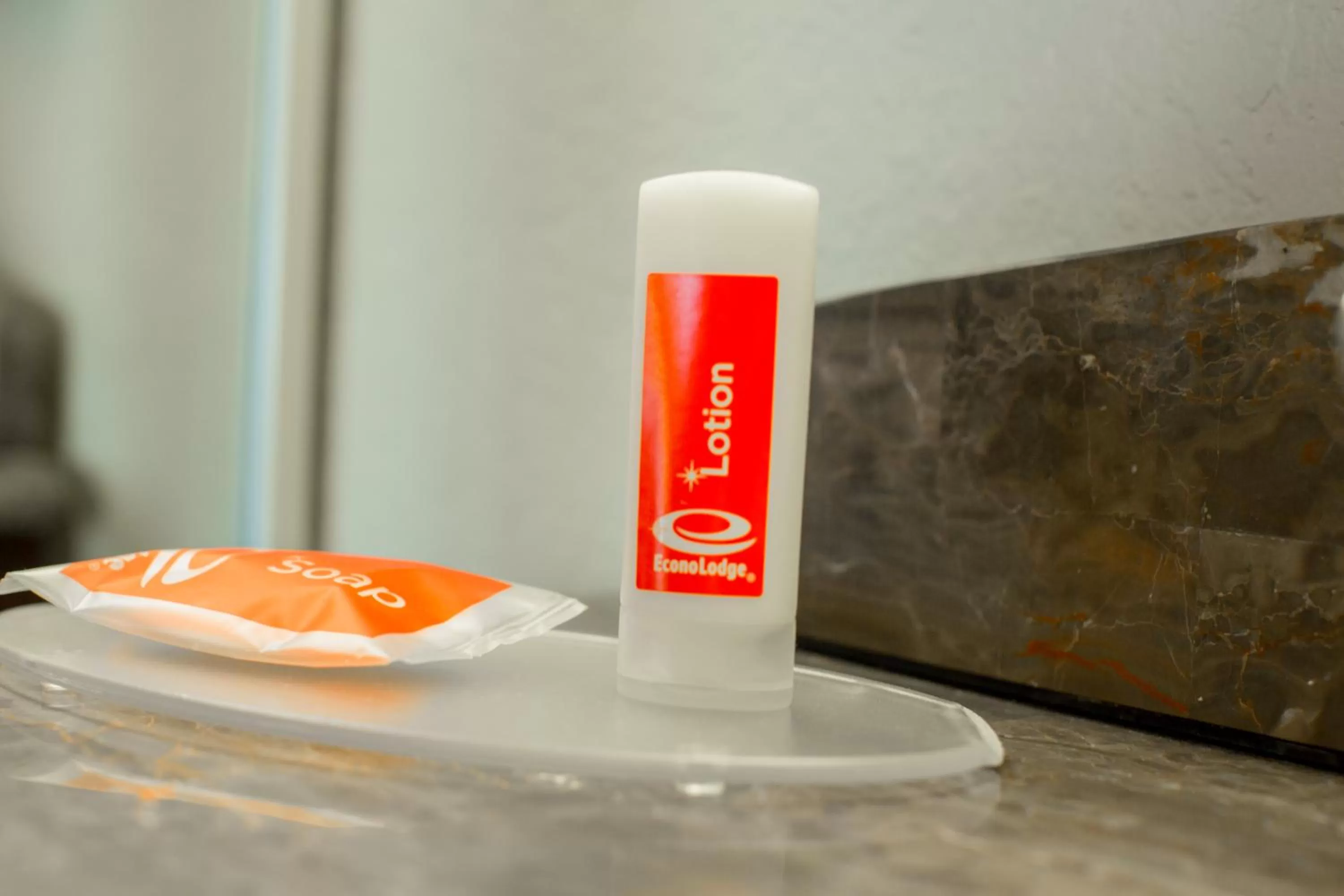 Standard King Room - Non-Smoking  in Econo Lodge Inn & Suites Joplin