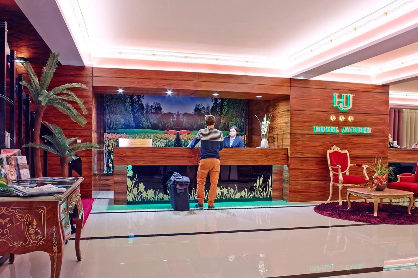 Staff in Hotel Jardim