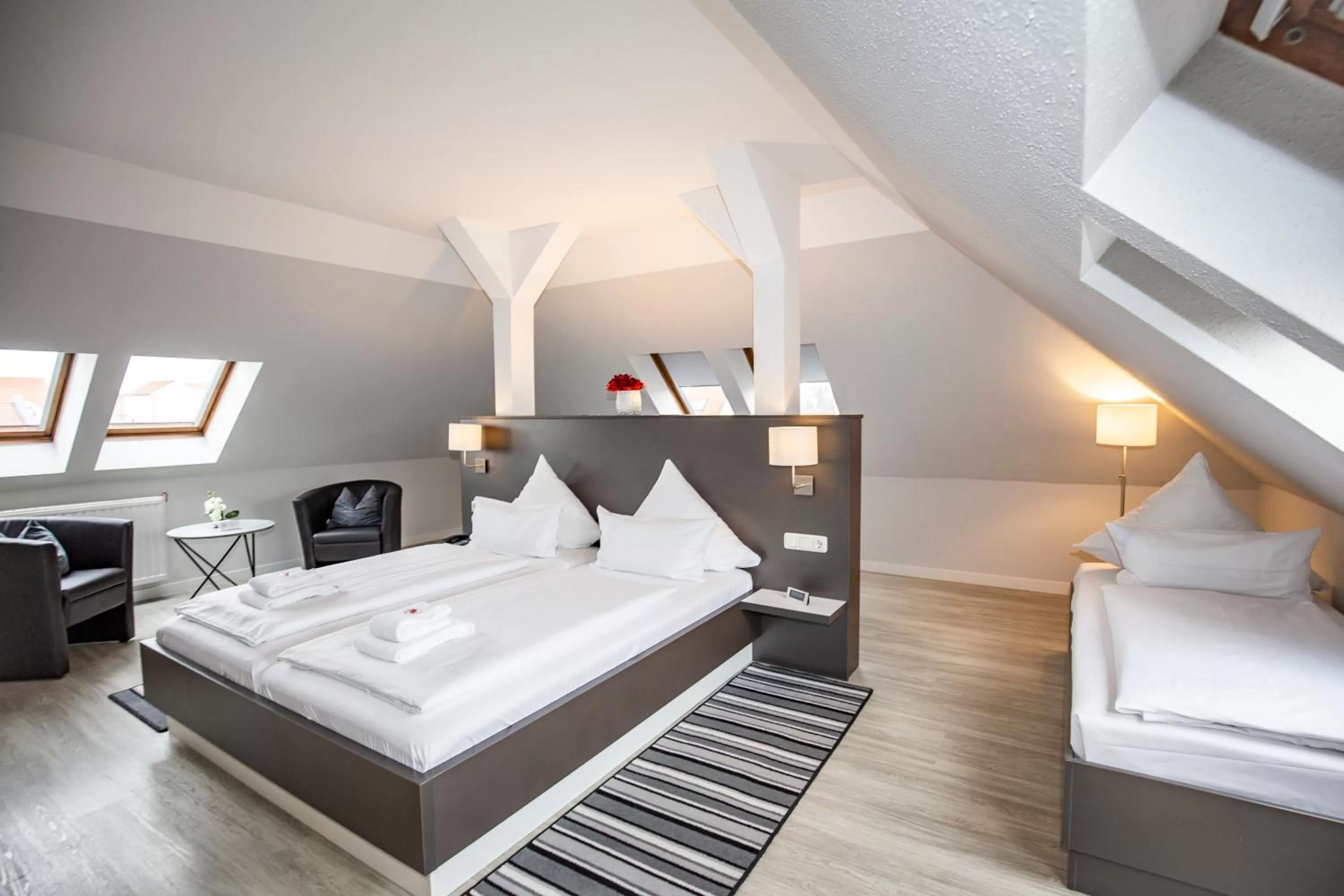 Staff, Bed in Hotel "Zur Mühle"