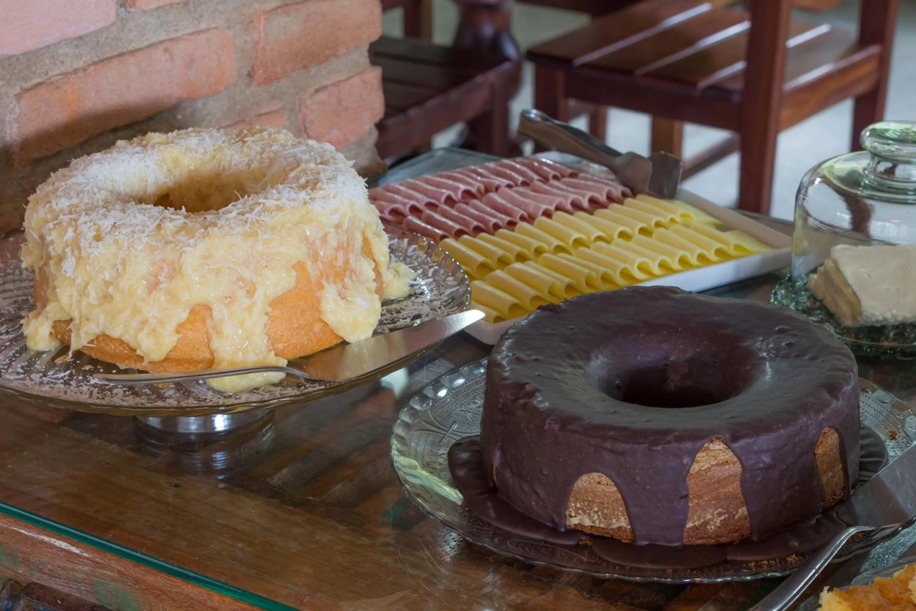 Buffet breakfast in Pousada Búzios Garden