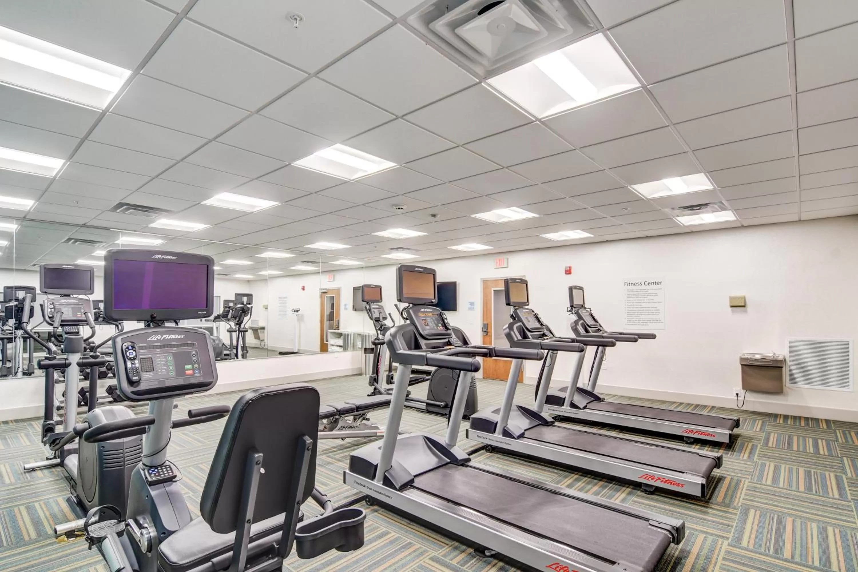 Fitness centre/facilities in Holiday Inn Express - Fort Walton Beach Central by IHG