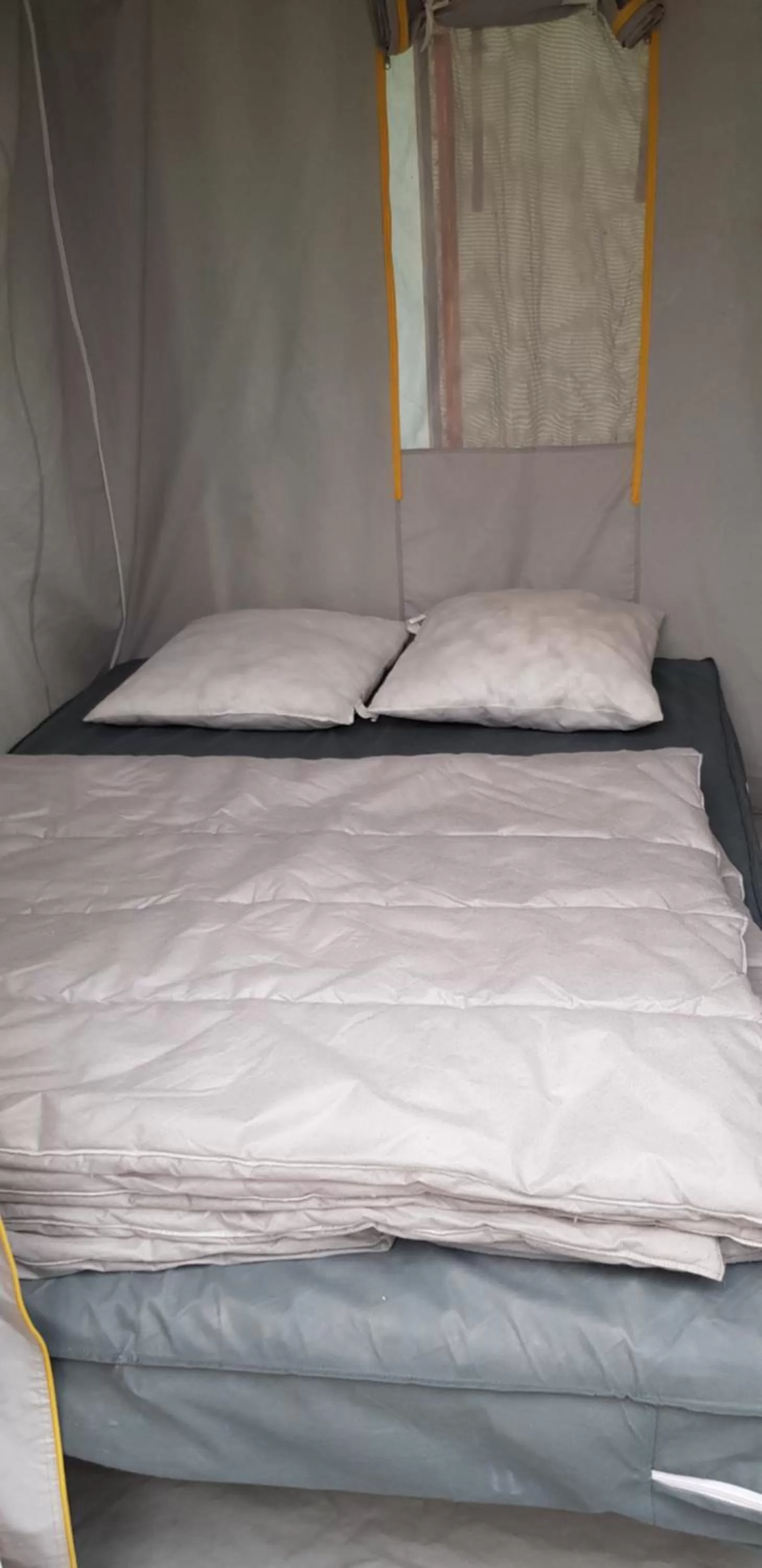 Bed in Le Moulin D'onclaire Camping et chambres d'hôtes