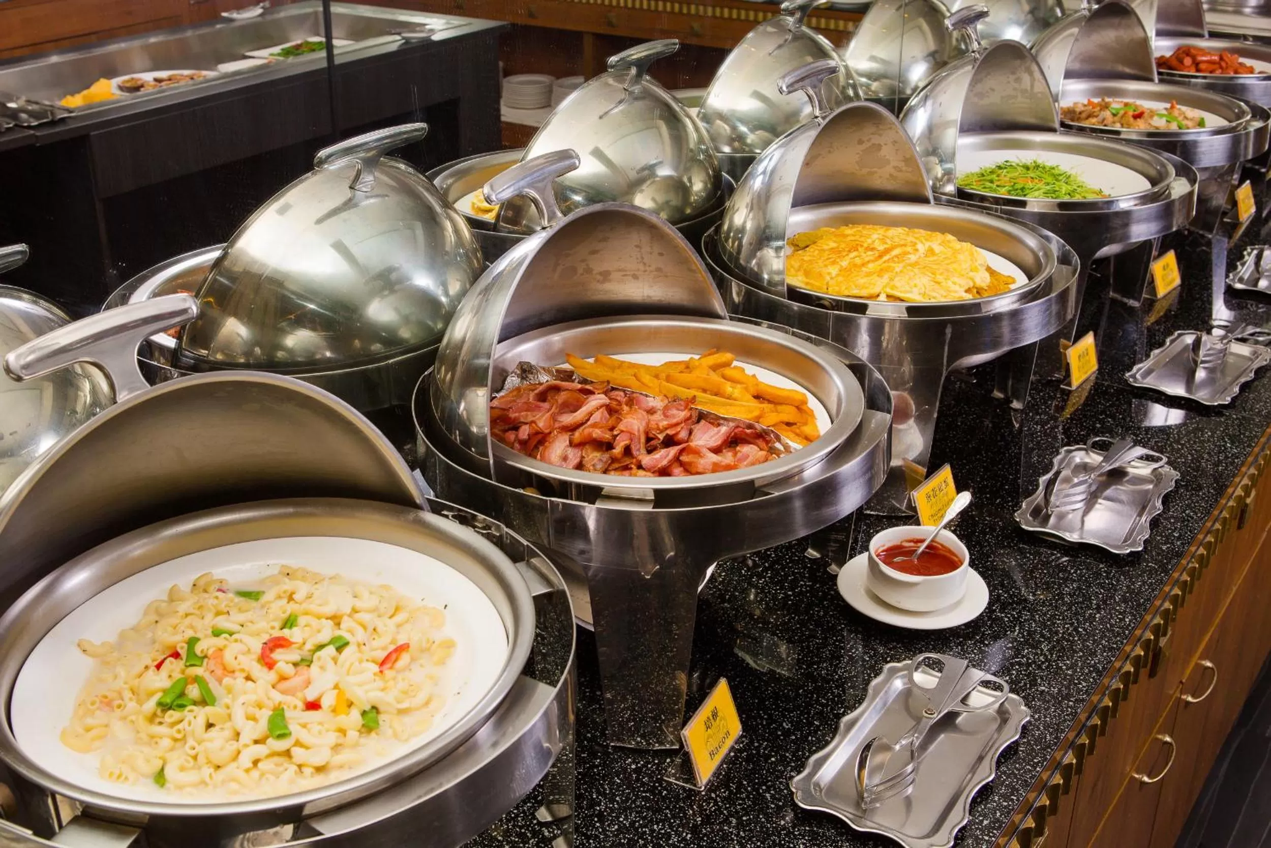 Restaurant/places to eat in F Hotel - Taichung