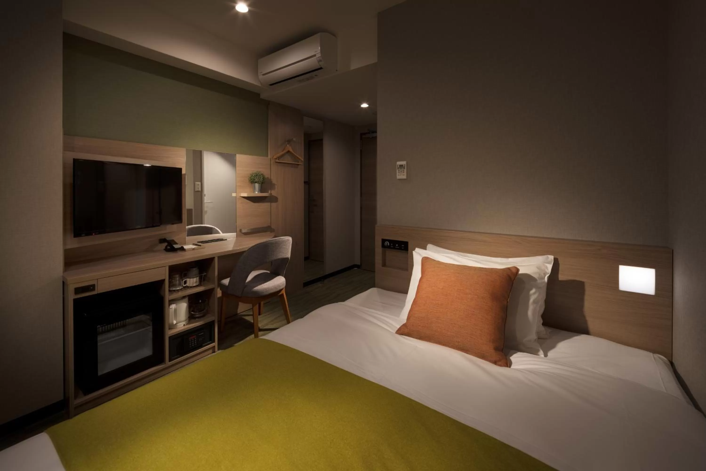 Photo of the whole room, Bed in Nest Hotel Hakata Station