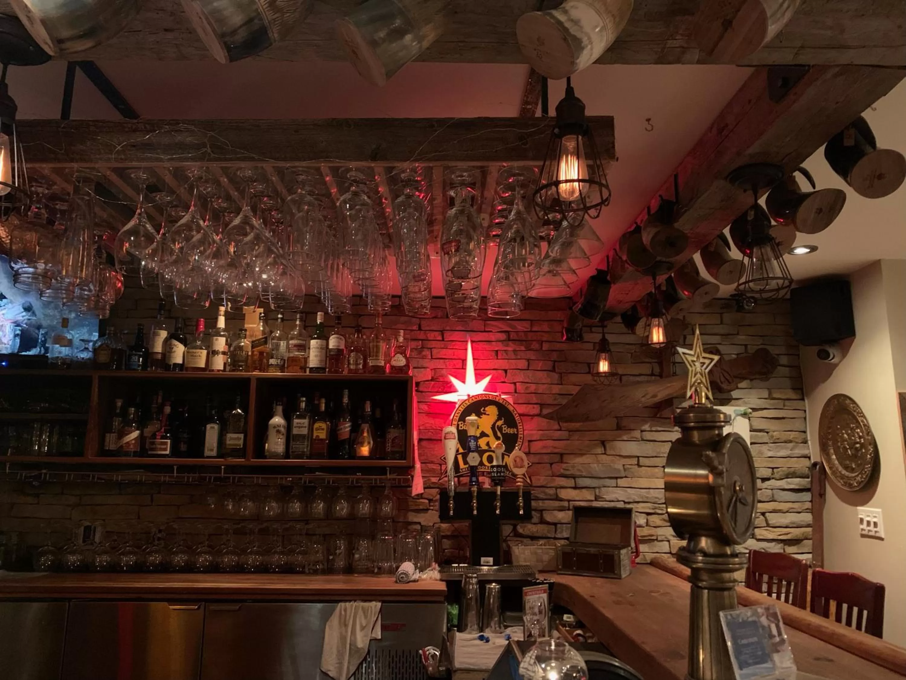 Lounge or bar, Lounge/Bar in Auberge et Chalets sur le Lac