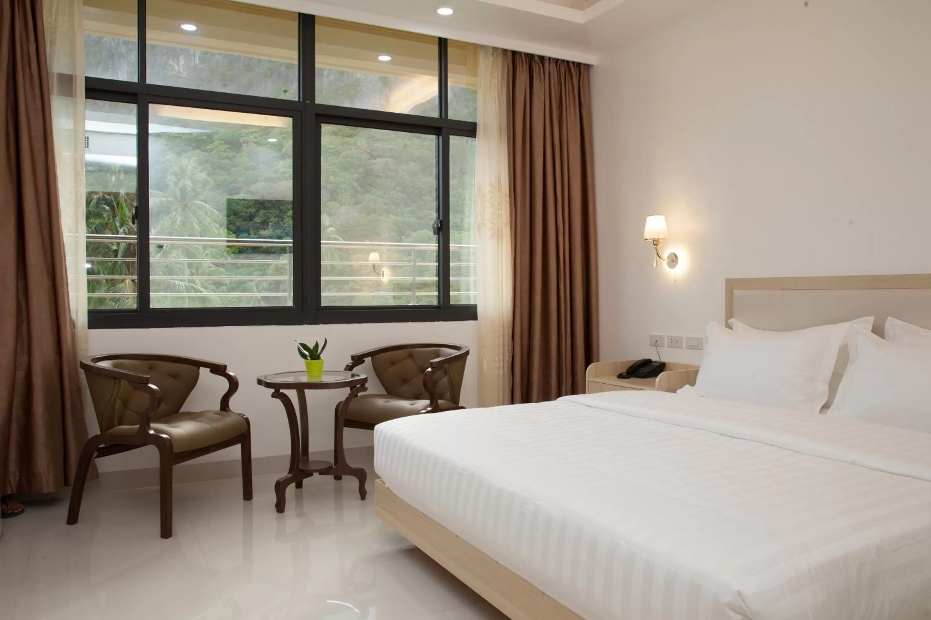 Bed in One El Nido Suite