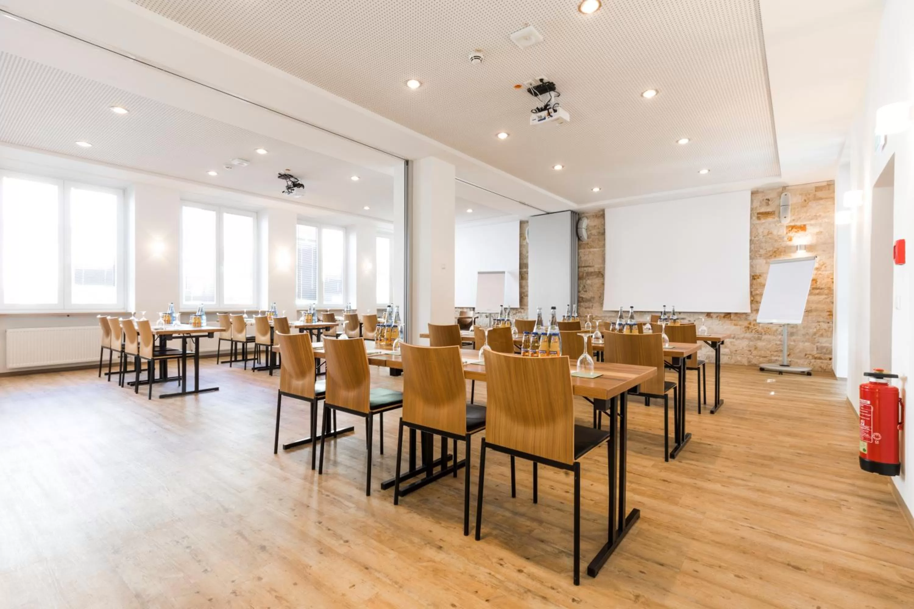 Meeting/conference room in RiKu HOTEL Neu-Ulm