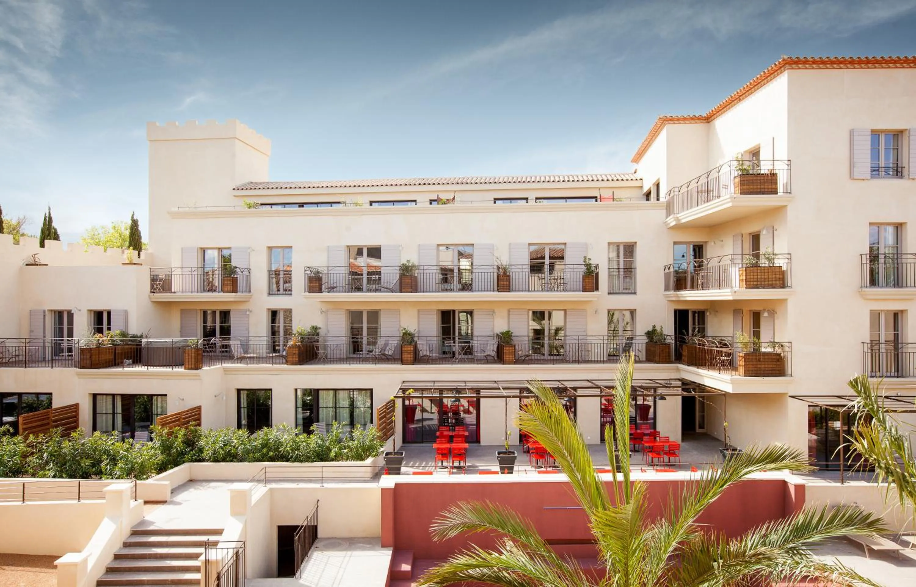 Property building in Garrigae Distillerie de Pezenas - Hotellerie & Spa