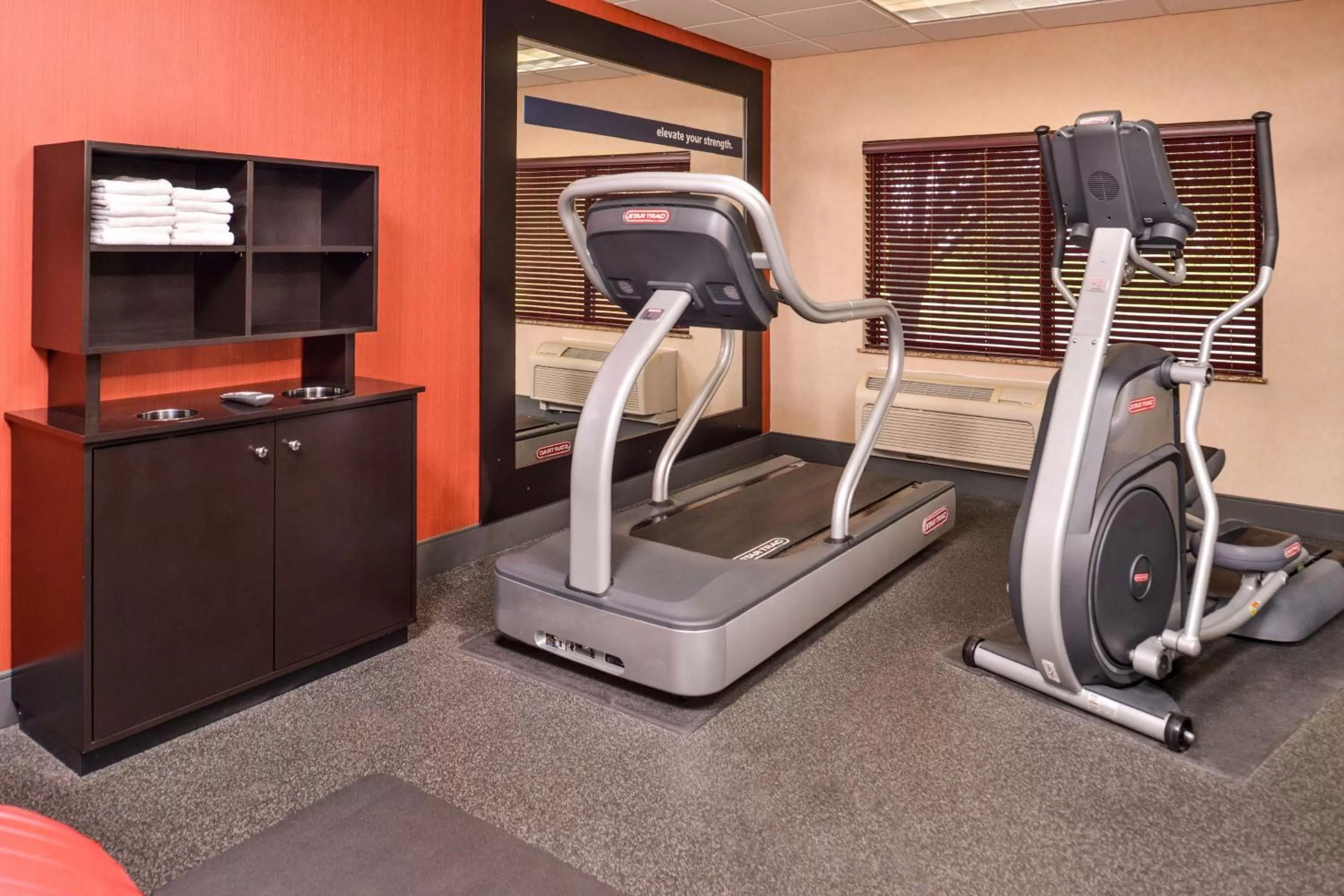 Fitness centre/facilities in Hampton Inn York