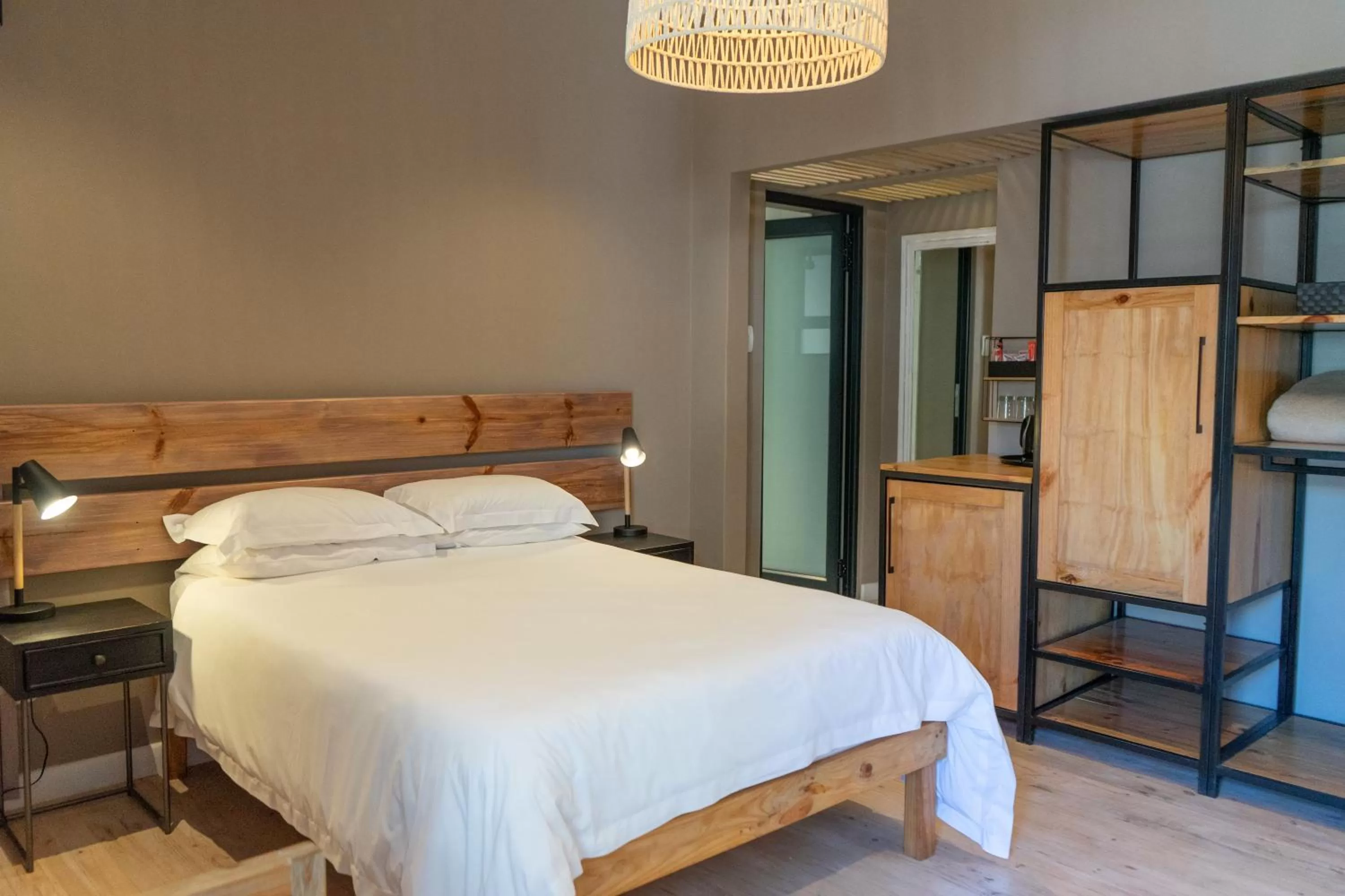 Bedroom, Bed in Loerie Guest Lodge