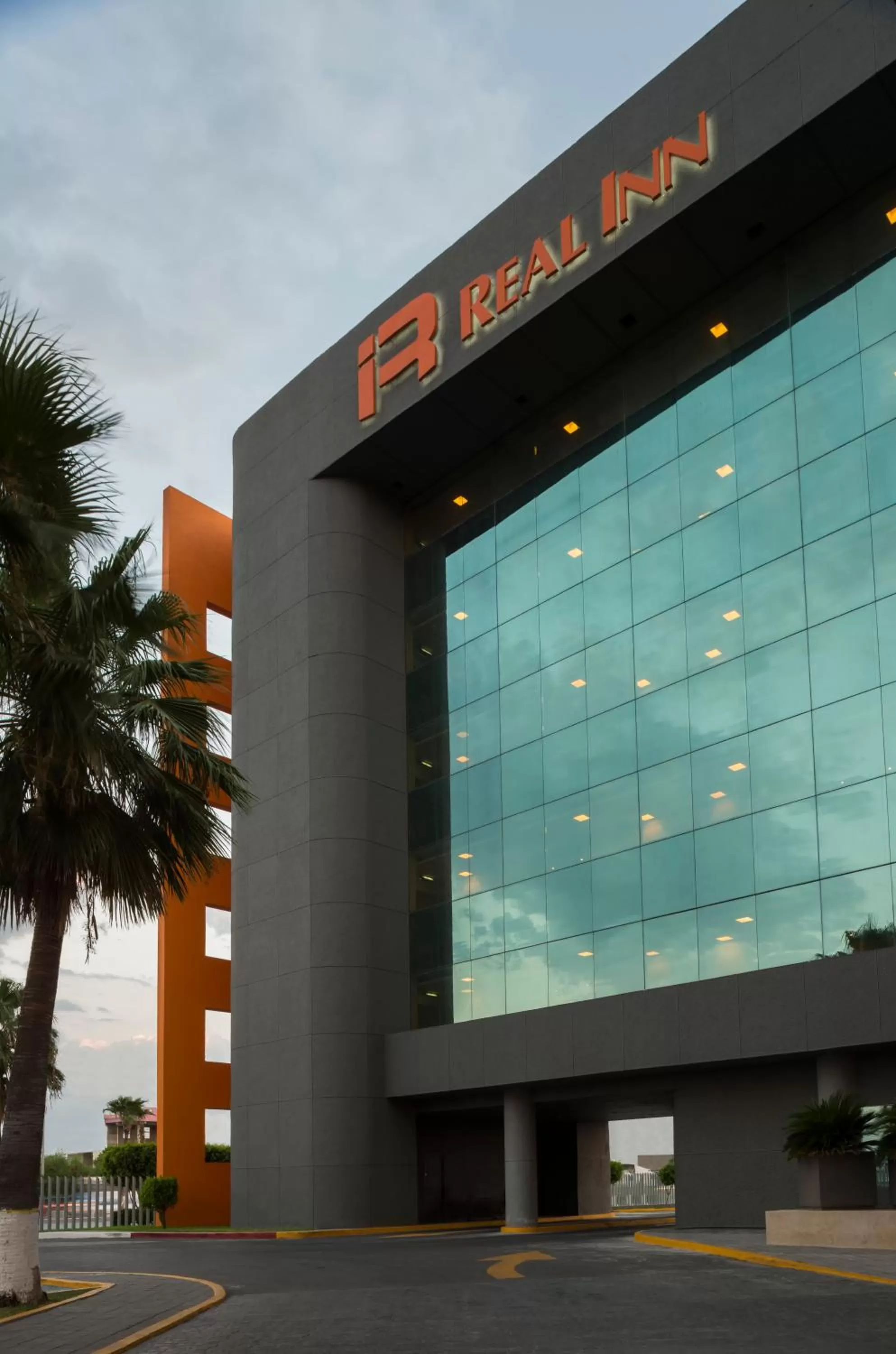 Property building in Real Inn Nuevo Laredo