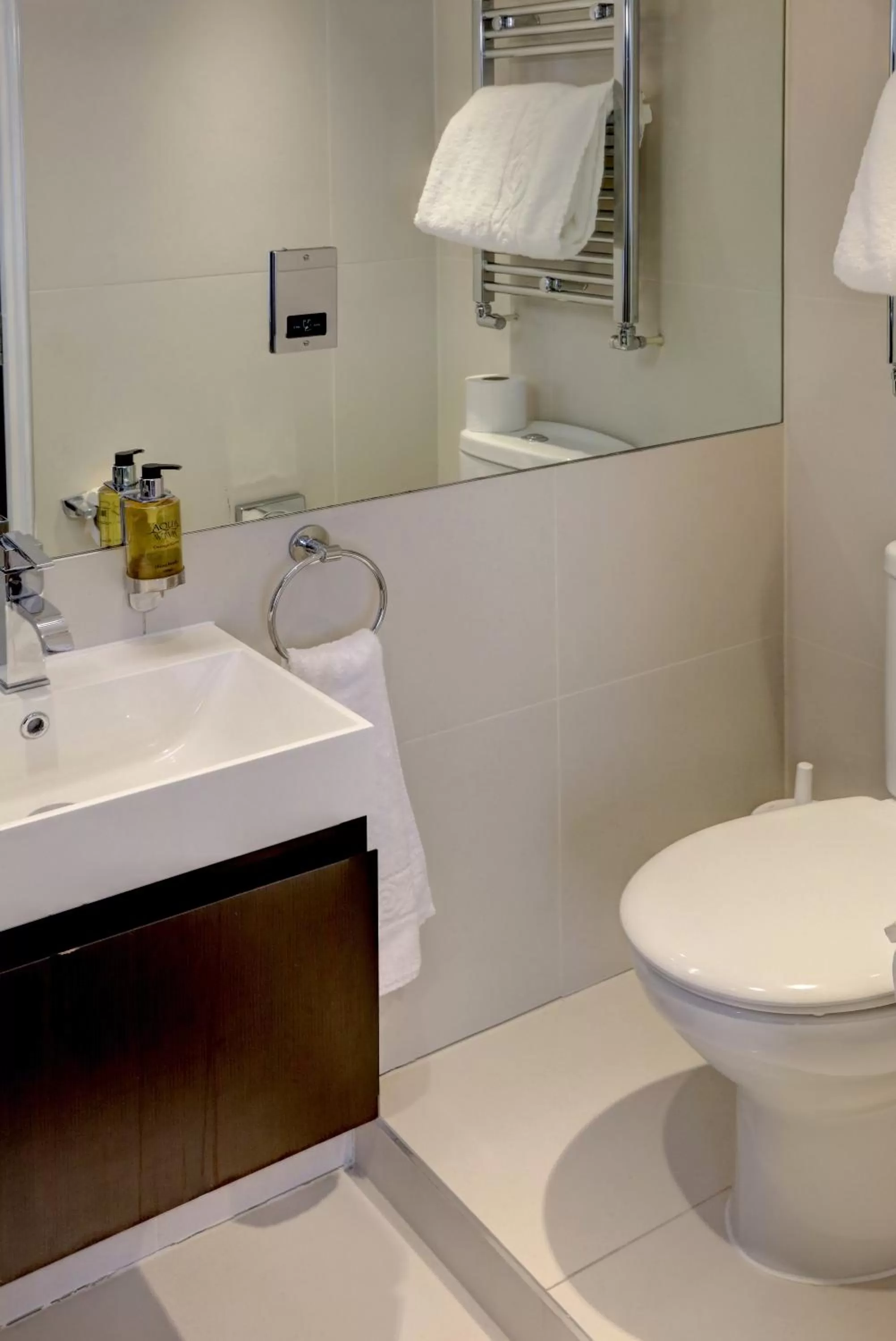 Toilet in Best Western Chiswick Palace & Suites London