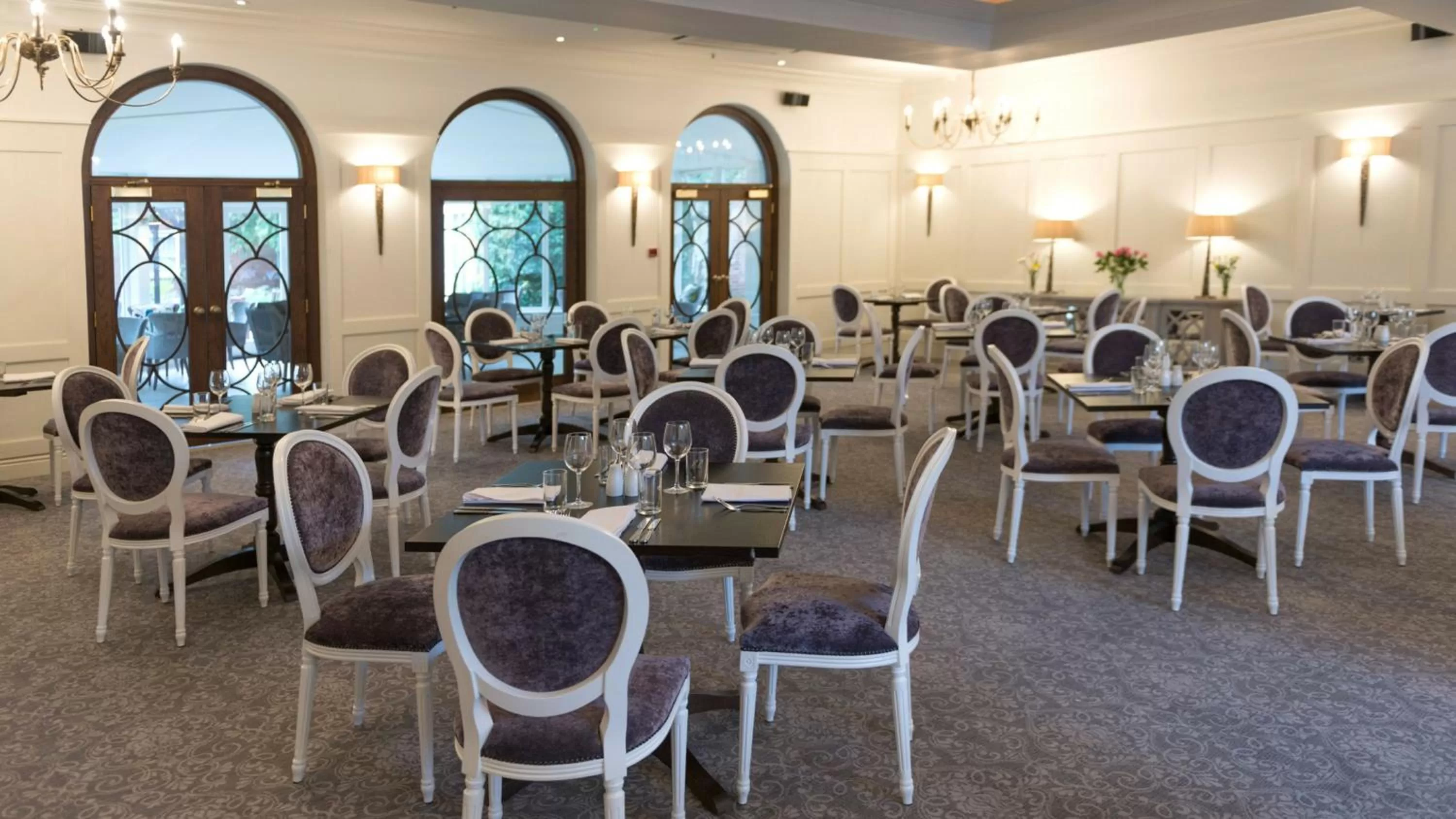 Restaurant/places to eat in Holiday Inn Milton Keynes East M1 Junc 14 by IHG