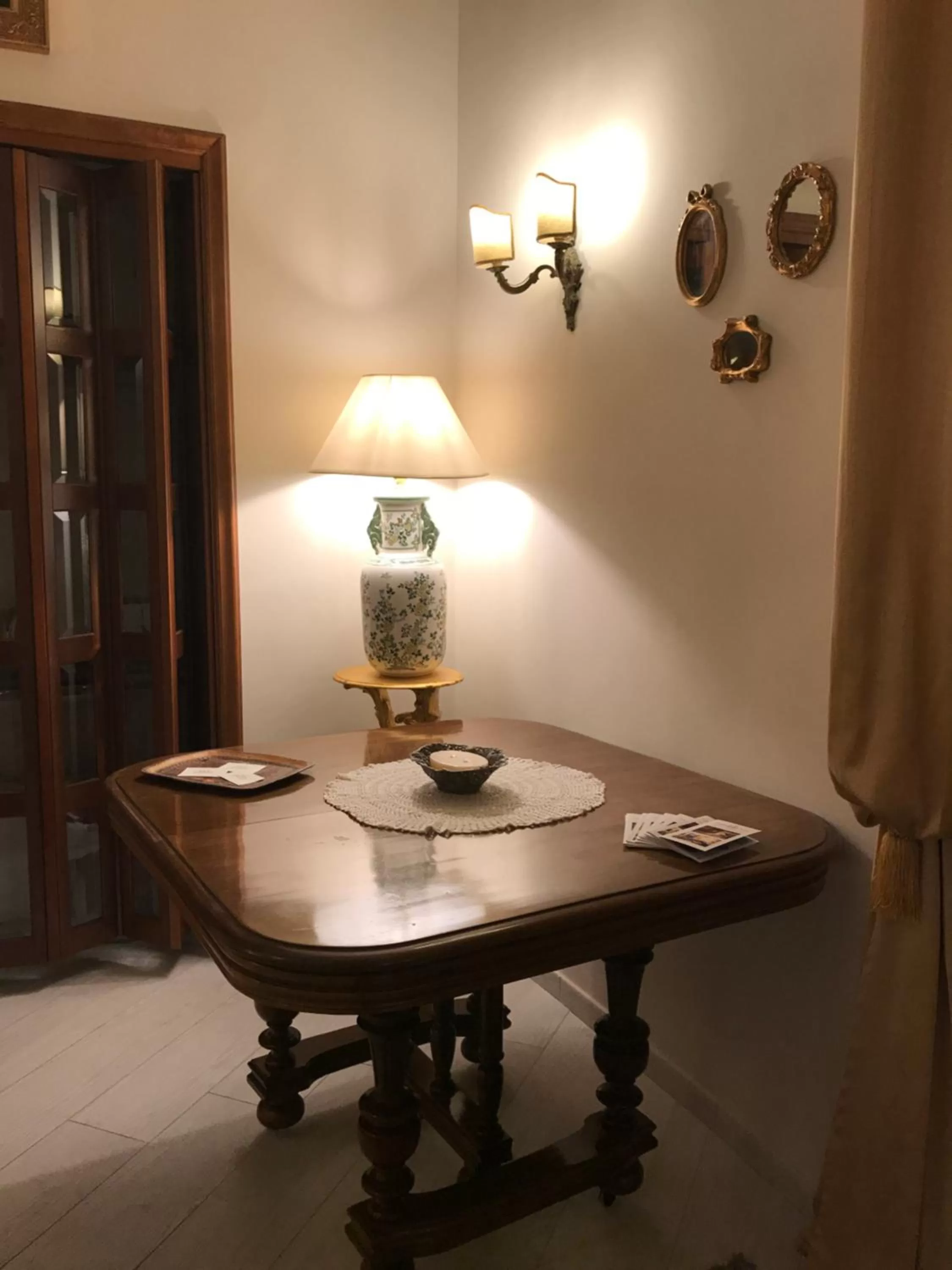 Decorative detail in Domus Borbonica