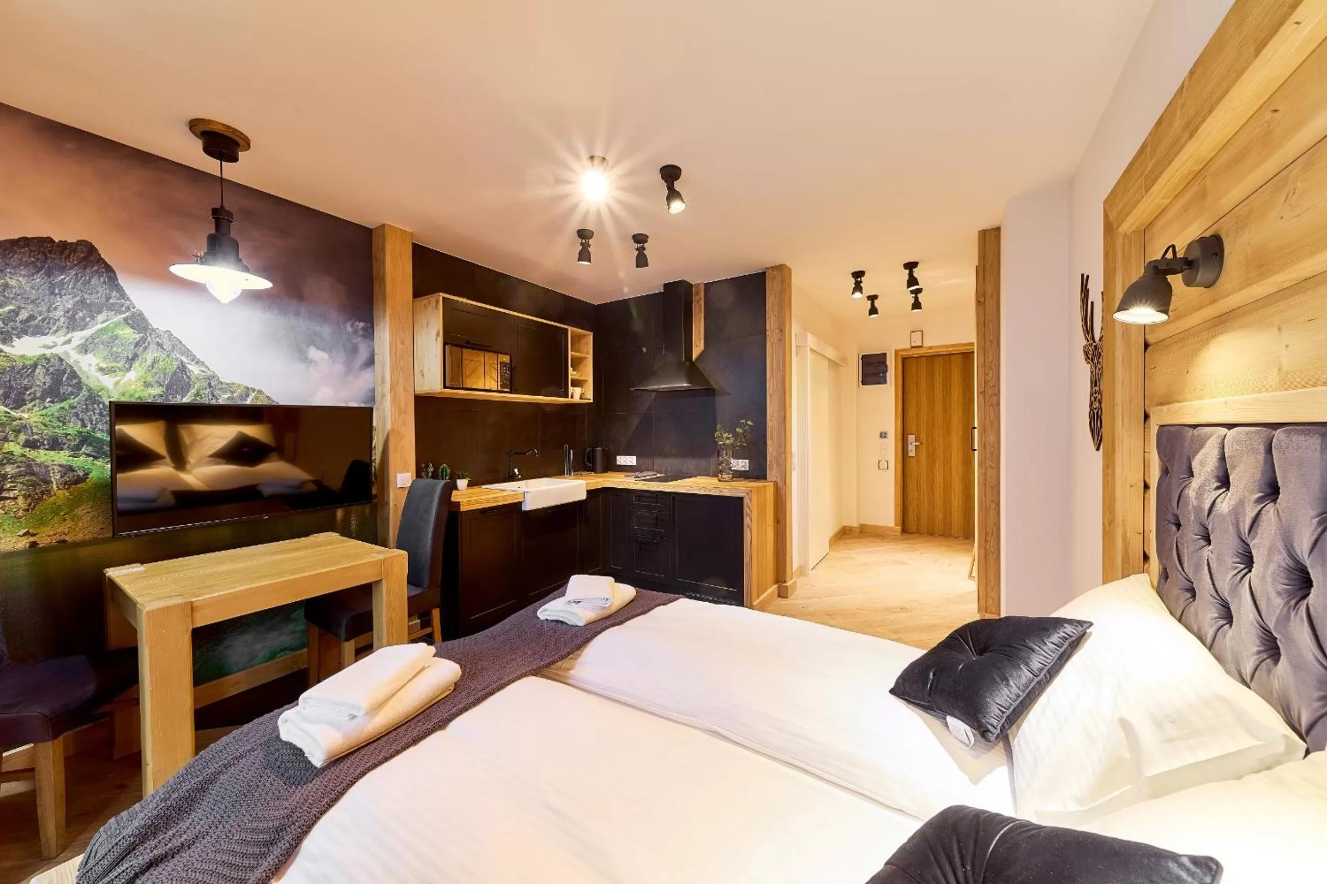 Kitchen or kitchenette, Bed in Aparthotel Giewont