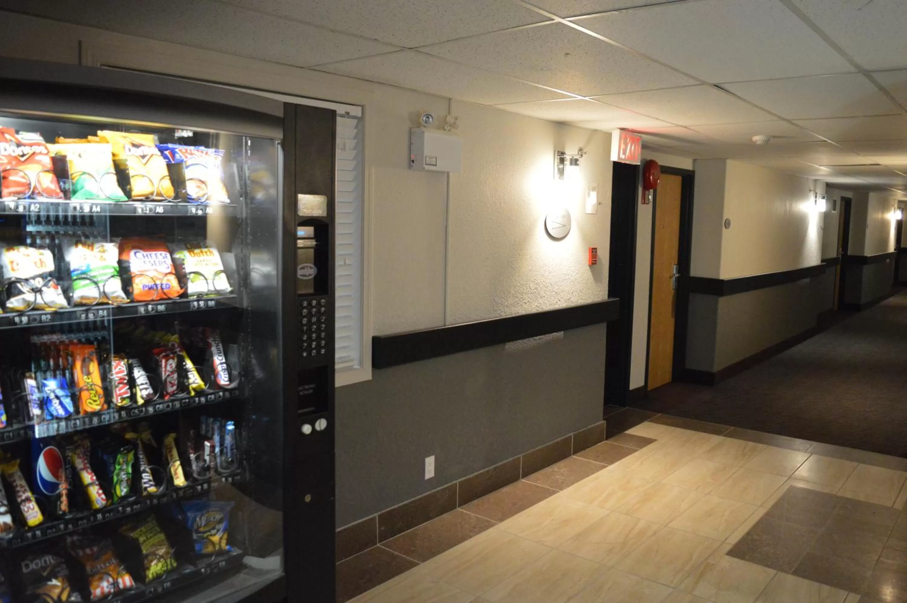 Shopping Area in Super 8 by Wyndham Grande Prairie