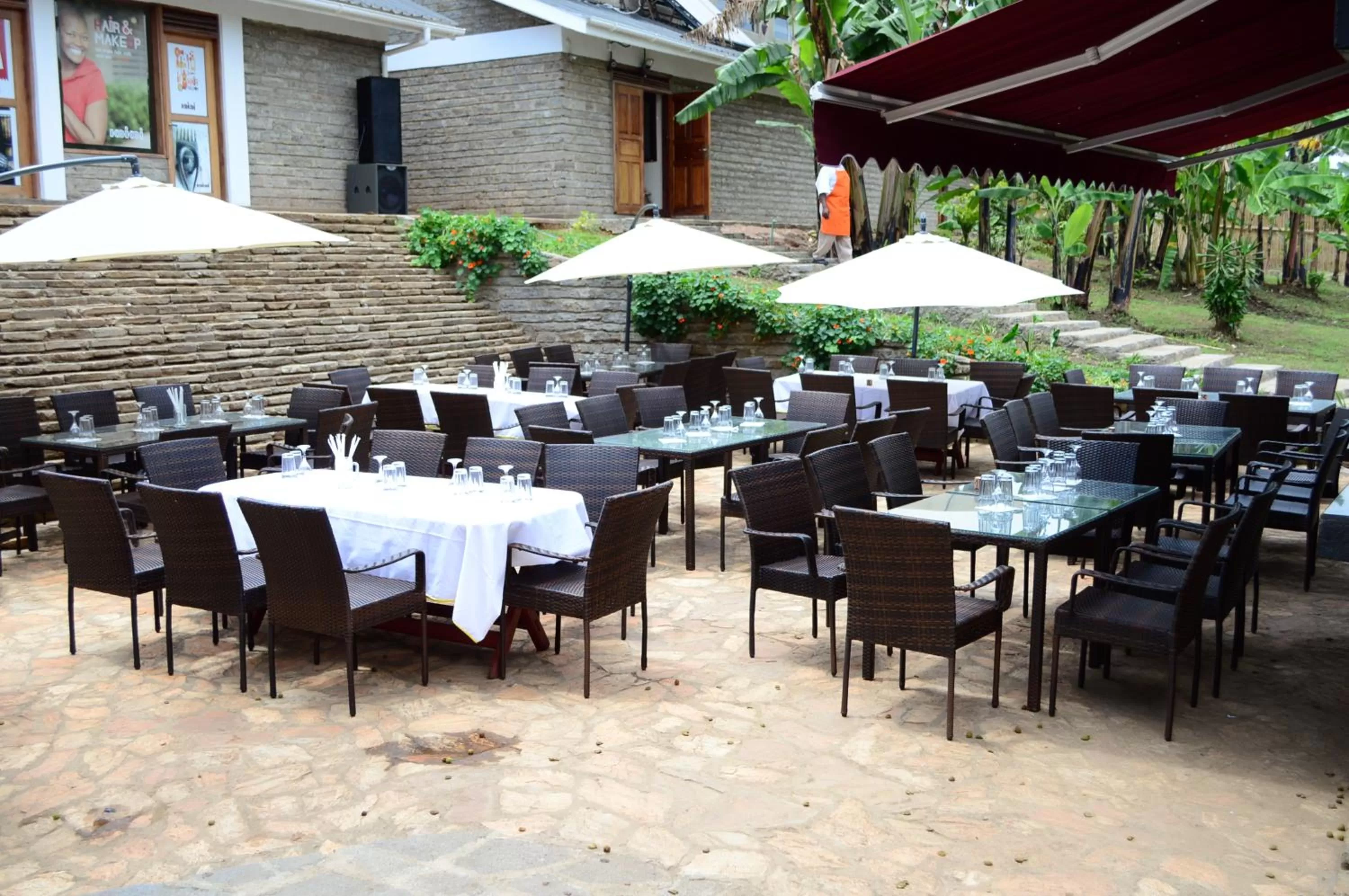 Banquet/Function facilities in Koi Koi, Fort Portal