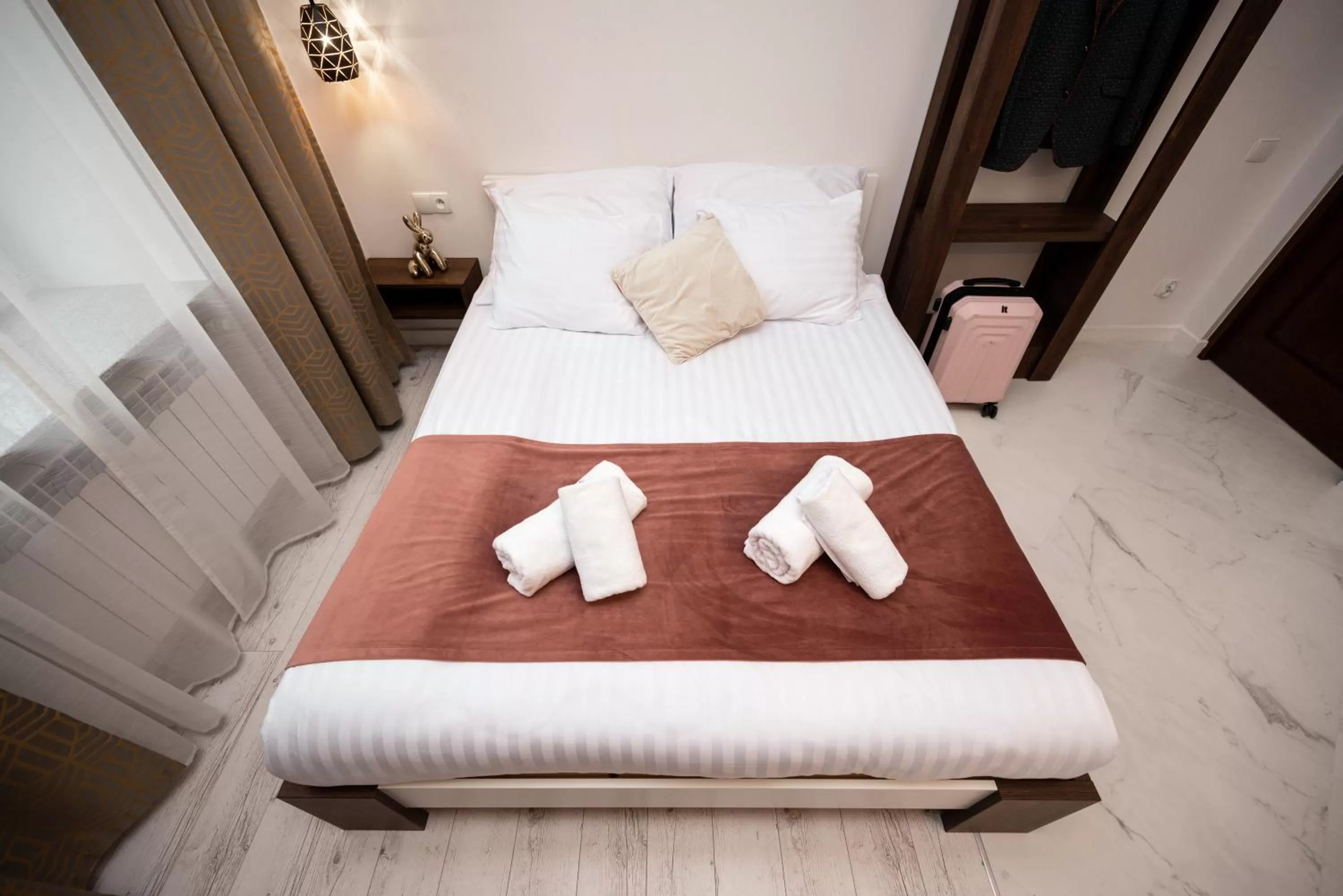 Bed in Hive Family House