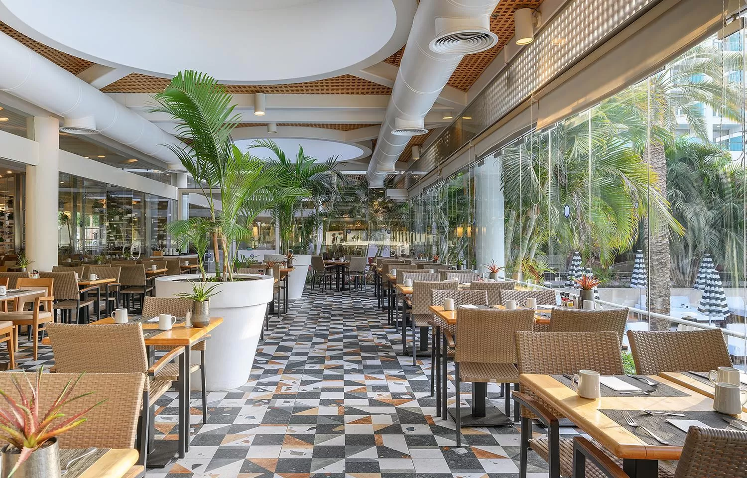 Restaurant/places to eat in Yam Suf by Isrotel Collection