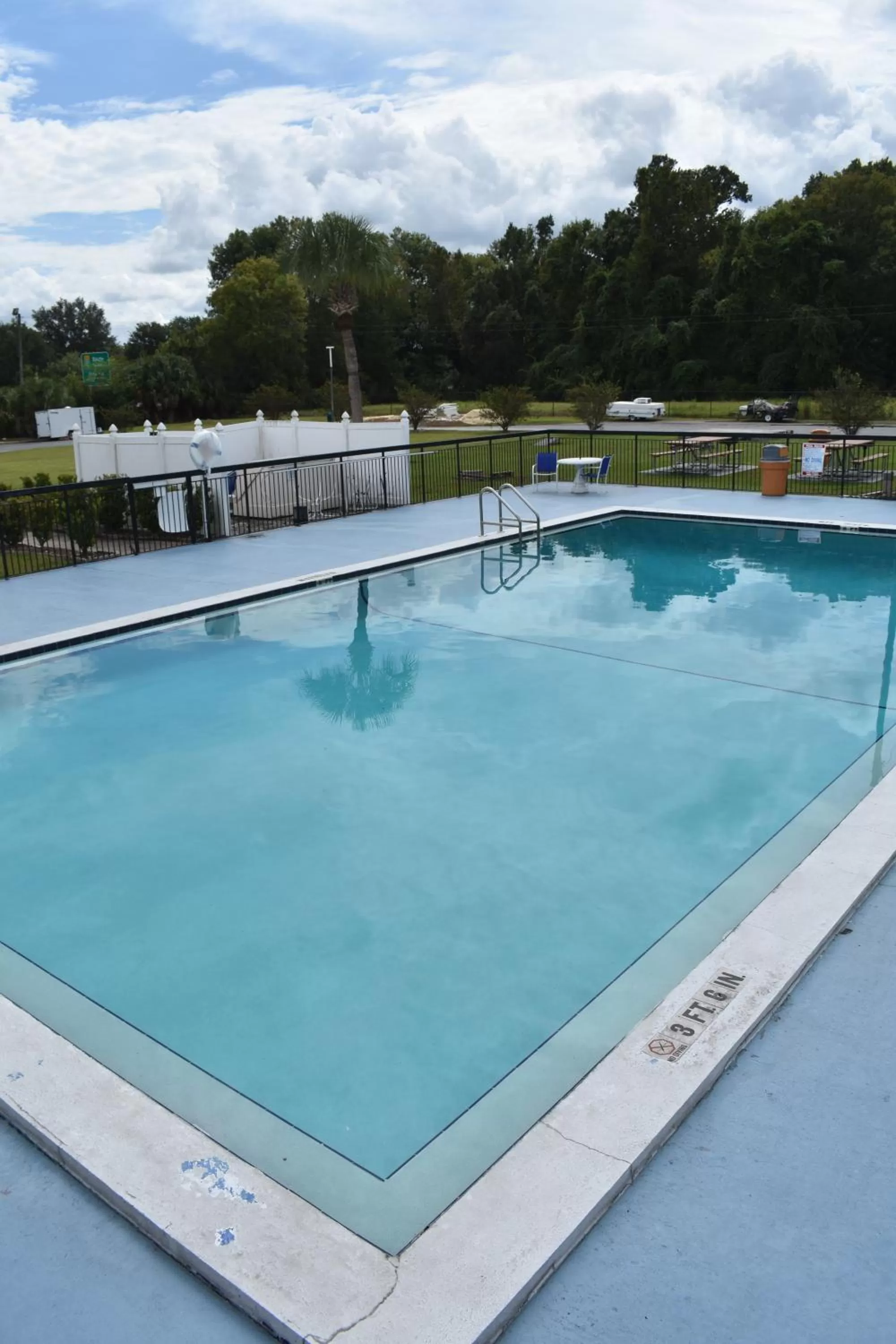 Swimming pool in Days Inn by Wyndham Wildwood I-75