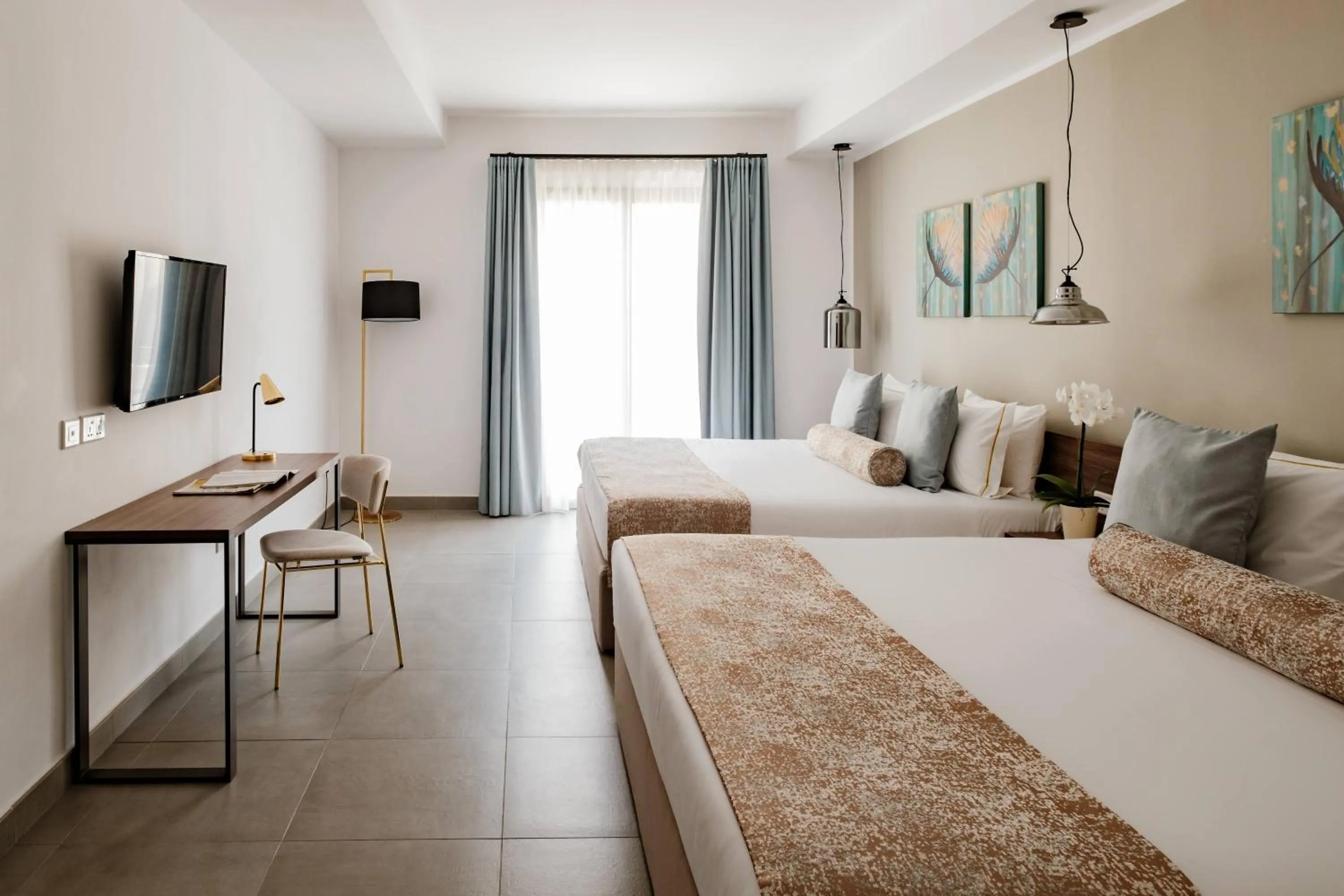 Bedroom, Bed in 1926 Le Soleil Hotel & Spa