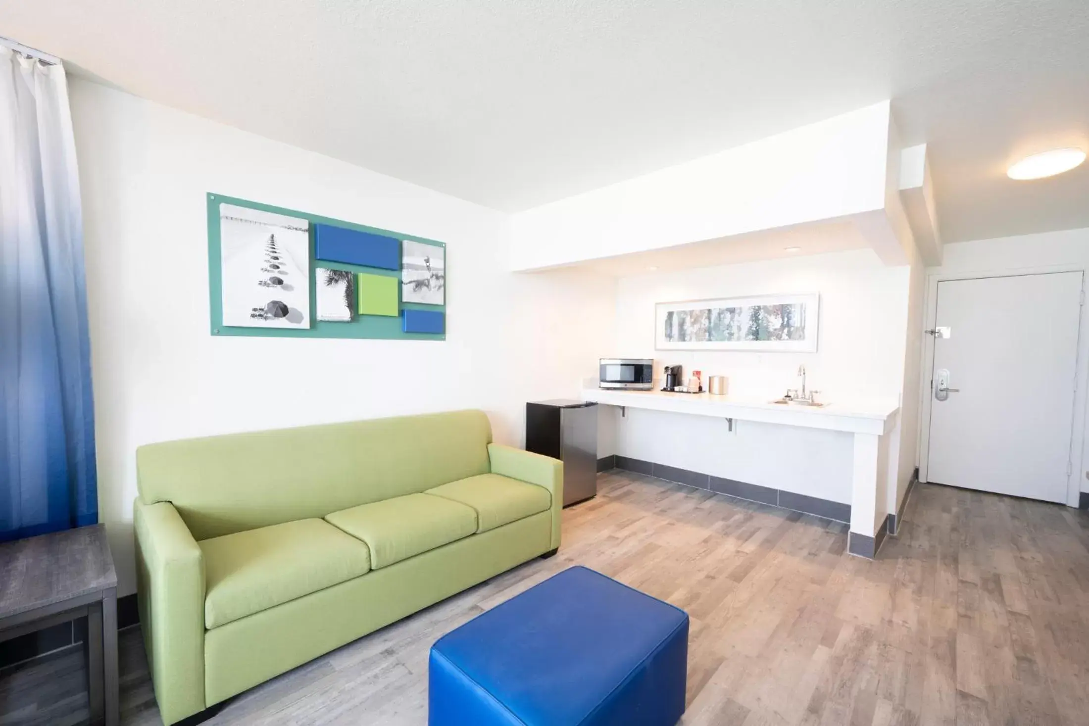 Gulf Front Two Queen Beds Suite in The Island Resort at Fort Walton Beach Gulf Front Two Queen Beds Suite in The Island Resort at Fort Walton Beach