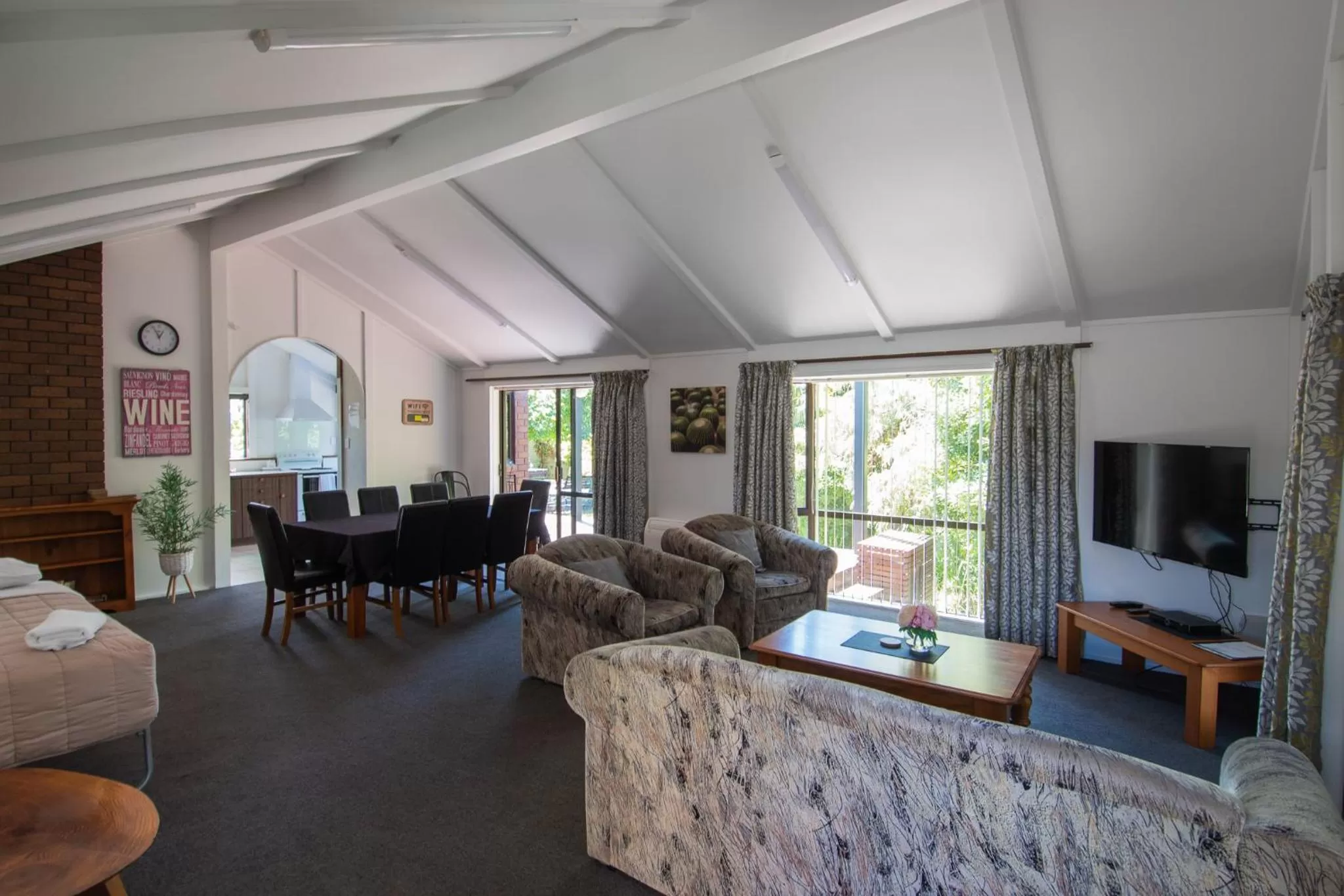 Living room in Middle Park Motel