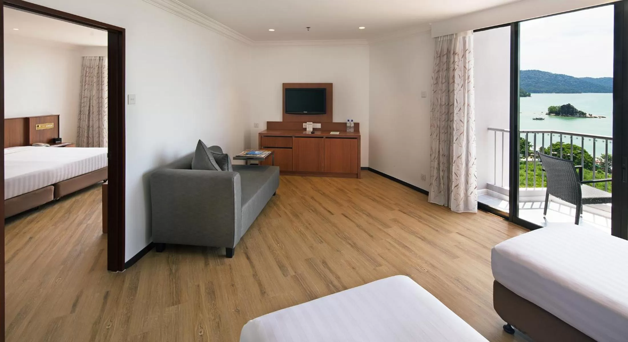 TV and multimedia, Bed in The Bayview Beach Resort