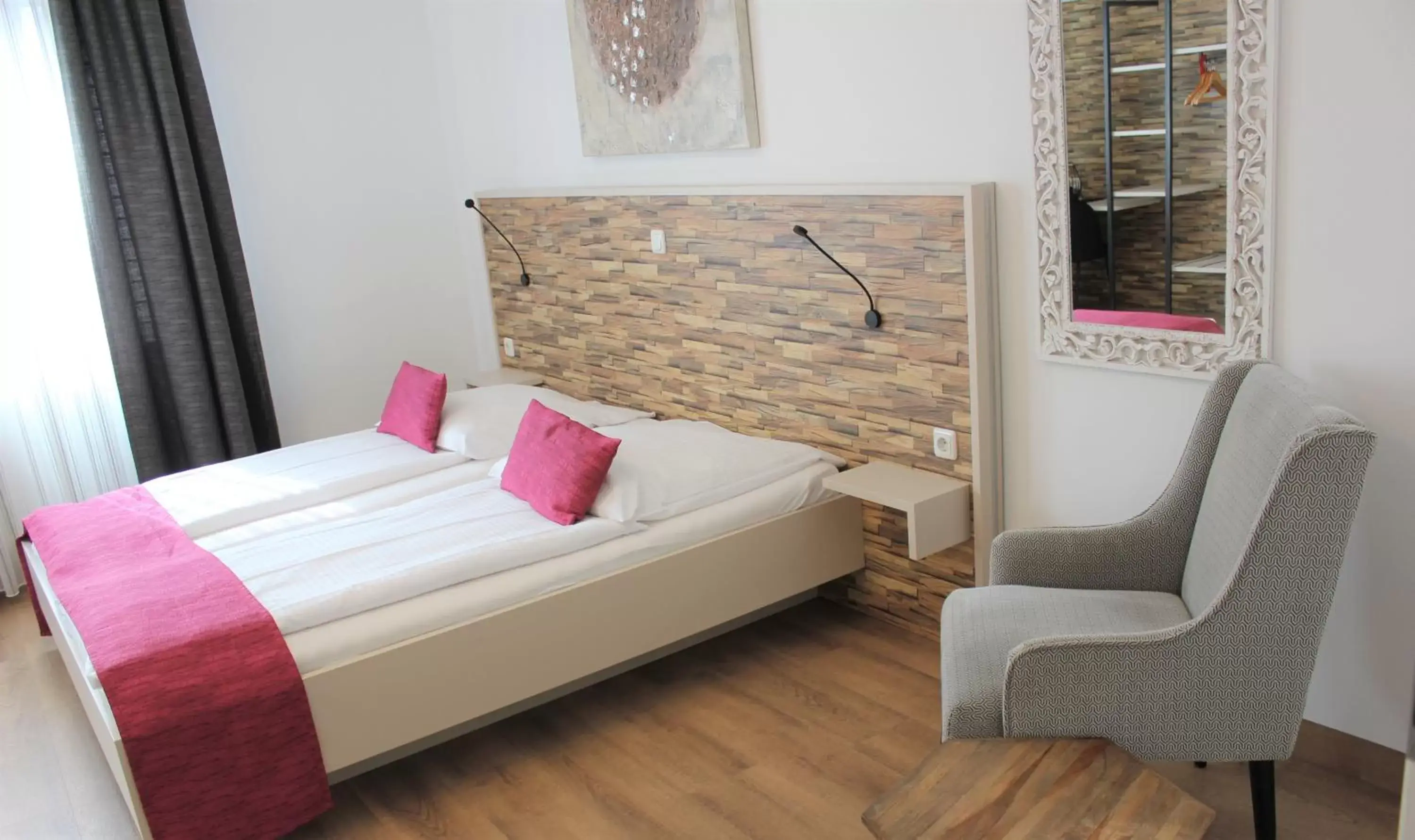 Double Room with Balcony in Am Blumenhaus Double Room with Balcony in Am Blumenhaus