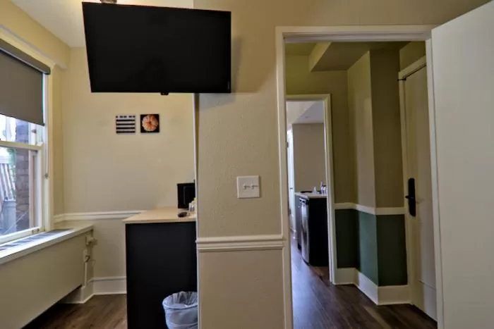 TV and multimedia in Hotel Leo