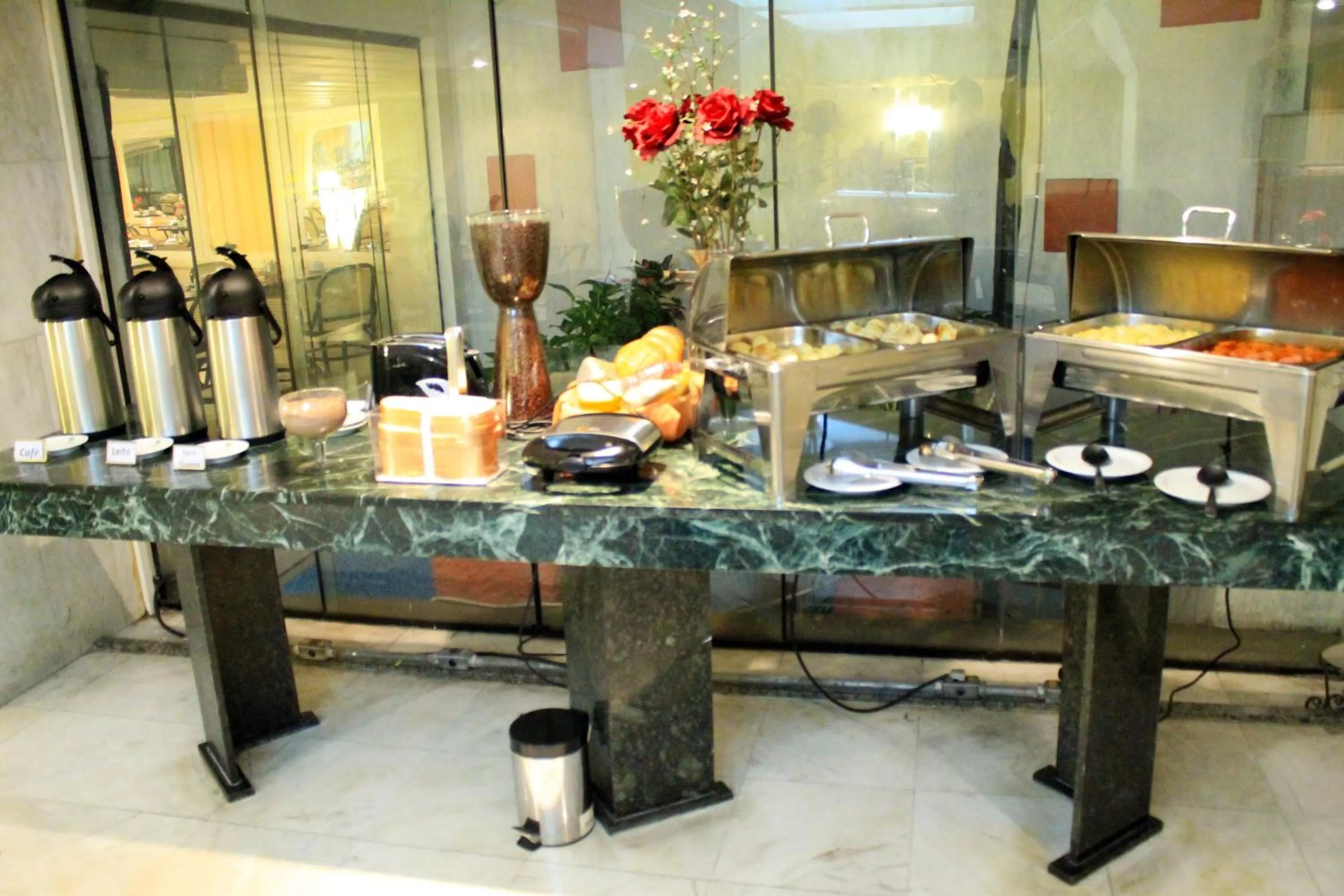 Restaurant/places to eat in Hotel Euro Suite São Paulo by Nacional Inn - A 600 METROS DA RUA 25 DE MARÇO