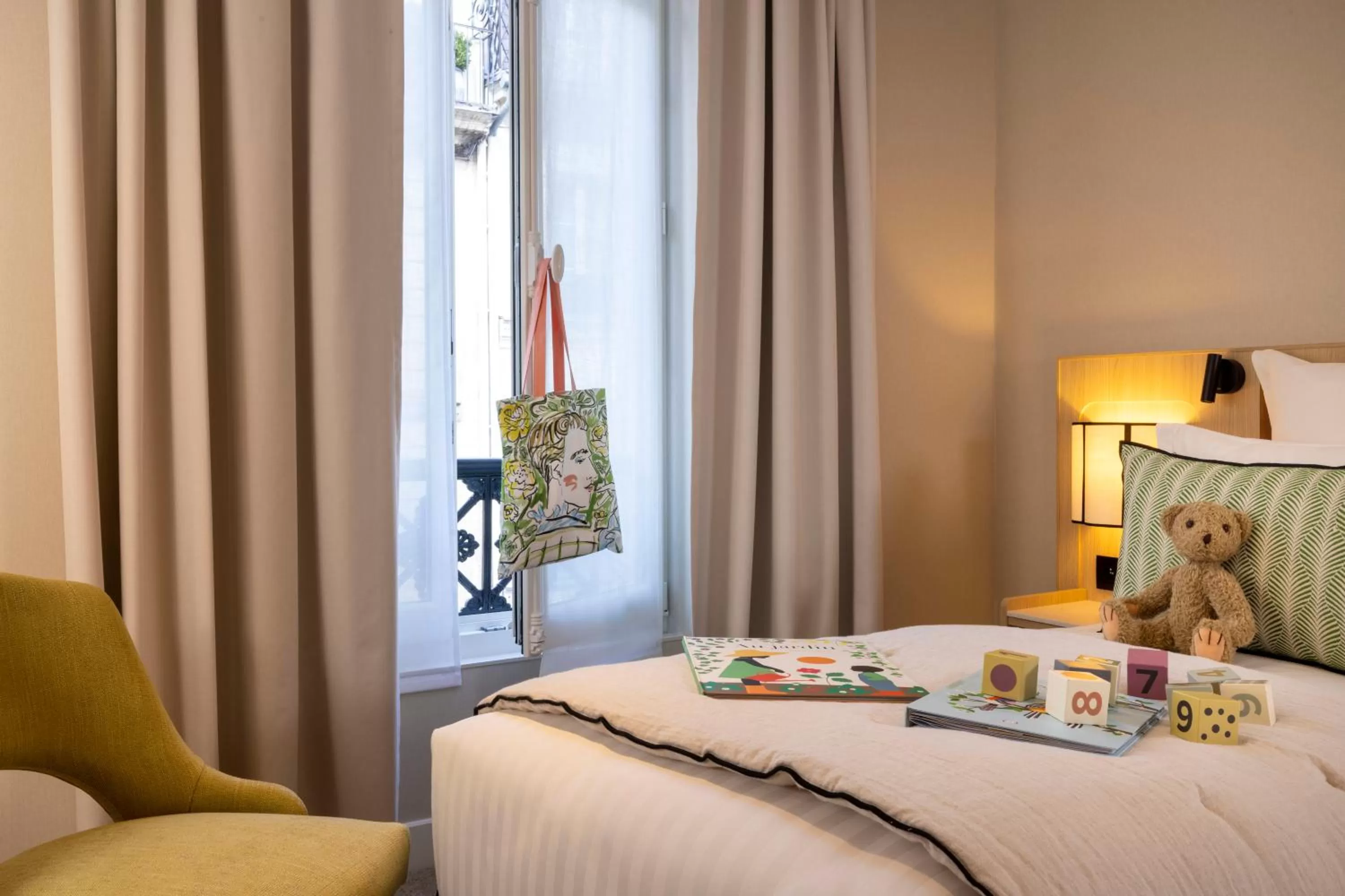 Bedroom, Bed in Hotel Duminy-Vendome