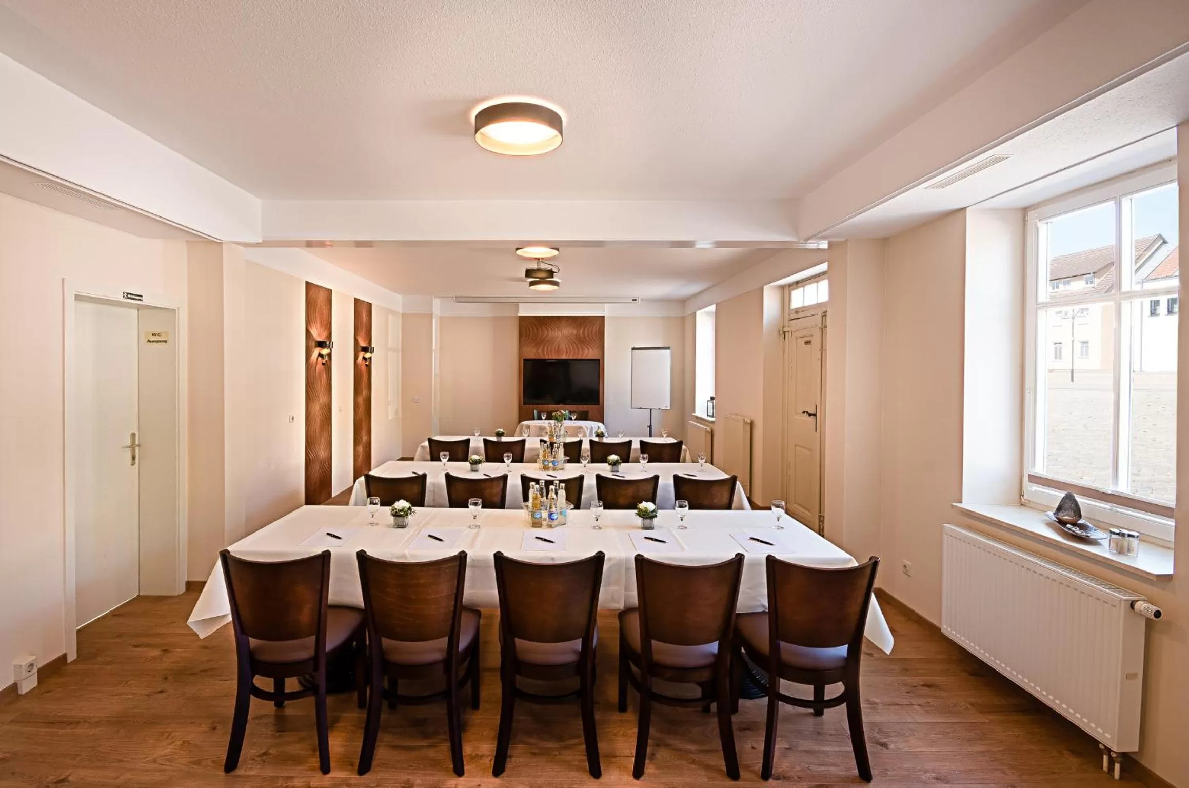 Restaurant/places to eat in Hotel Zur Burg GmbH