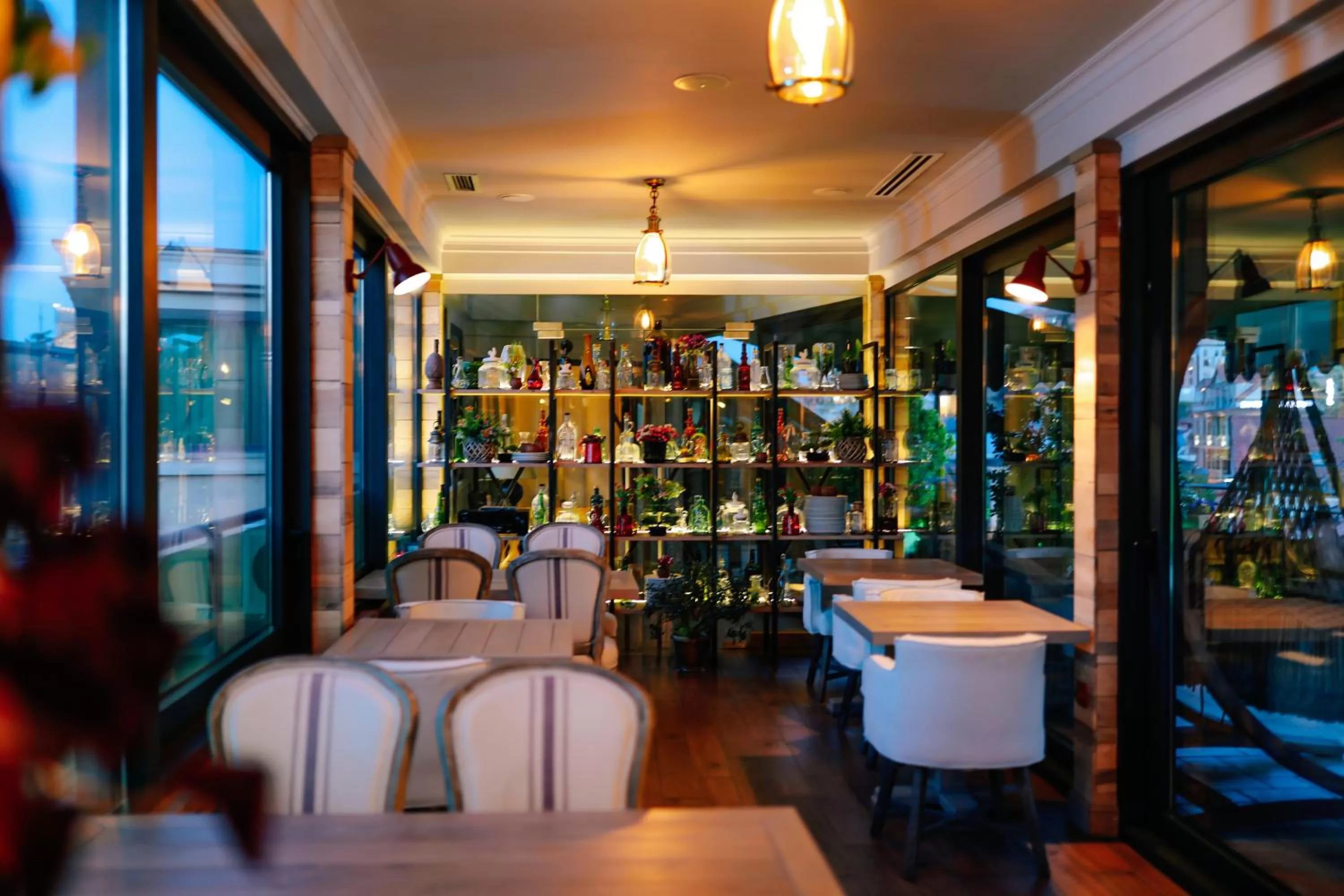 Restaurant/places to eat in Sharden Villa Boutique Hotel